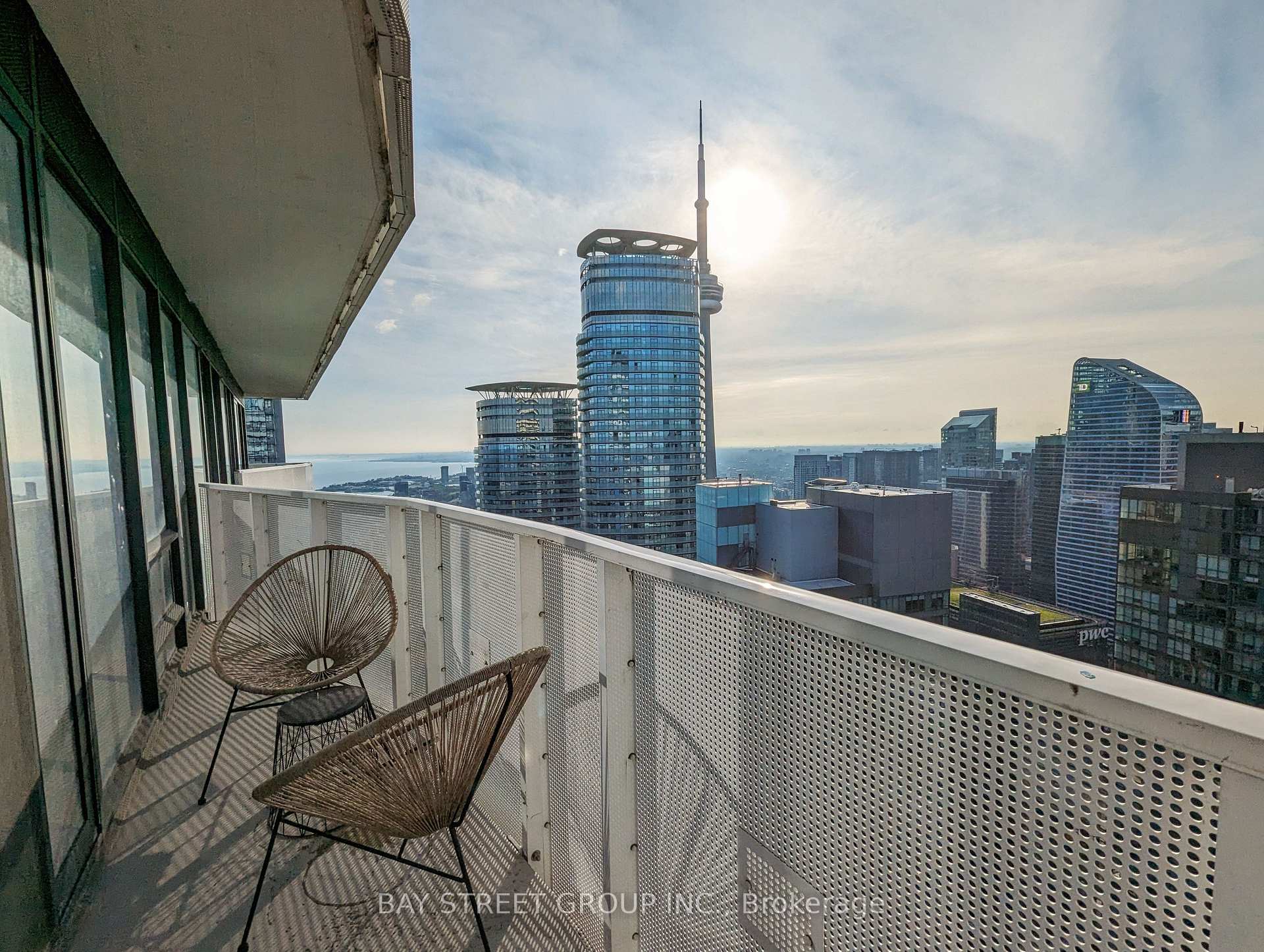 Photo 3 of Unit 6103, 100 Harbour Street, Toronto, Waterfront Communities — HOMEH