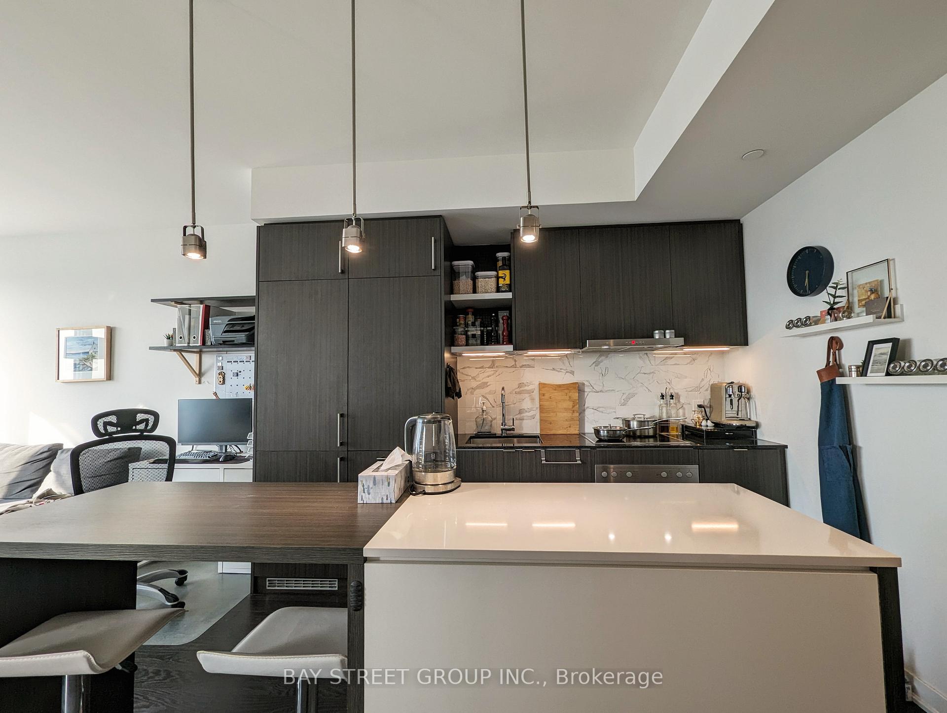 Photo 4 of Unit 6103, 100 Harbour Street, Toronto, Waterfront Communities — HOMEH