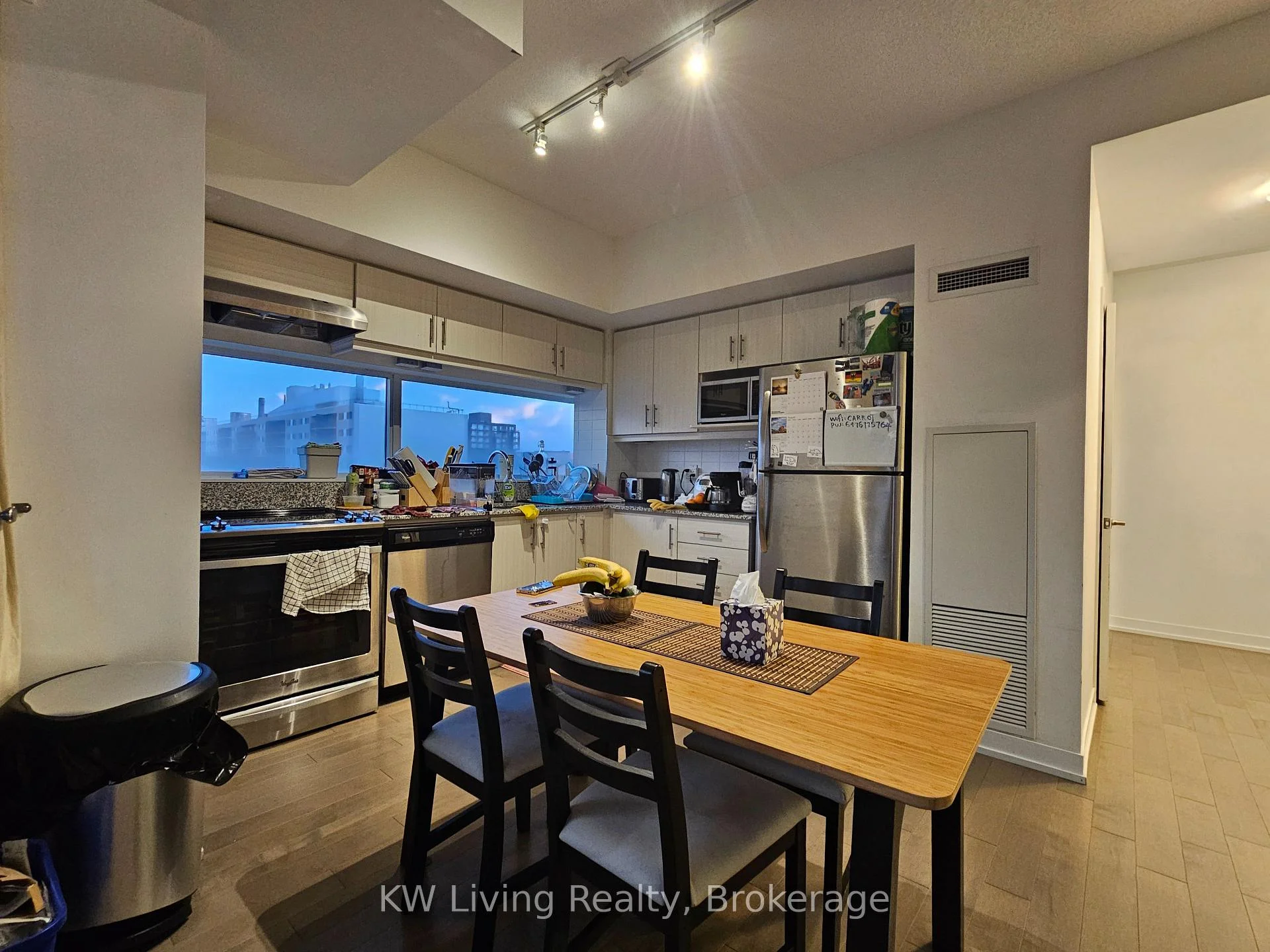 Photo 11 of Unit 810, 10 Willison Square, Toronto, Kensington-Chinatown — HOMEH