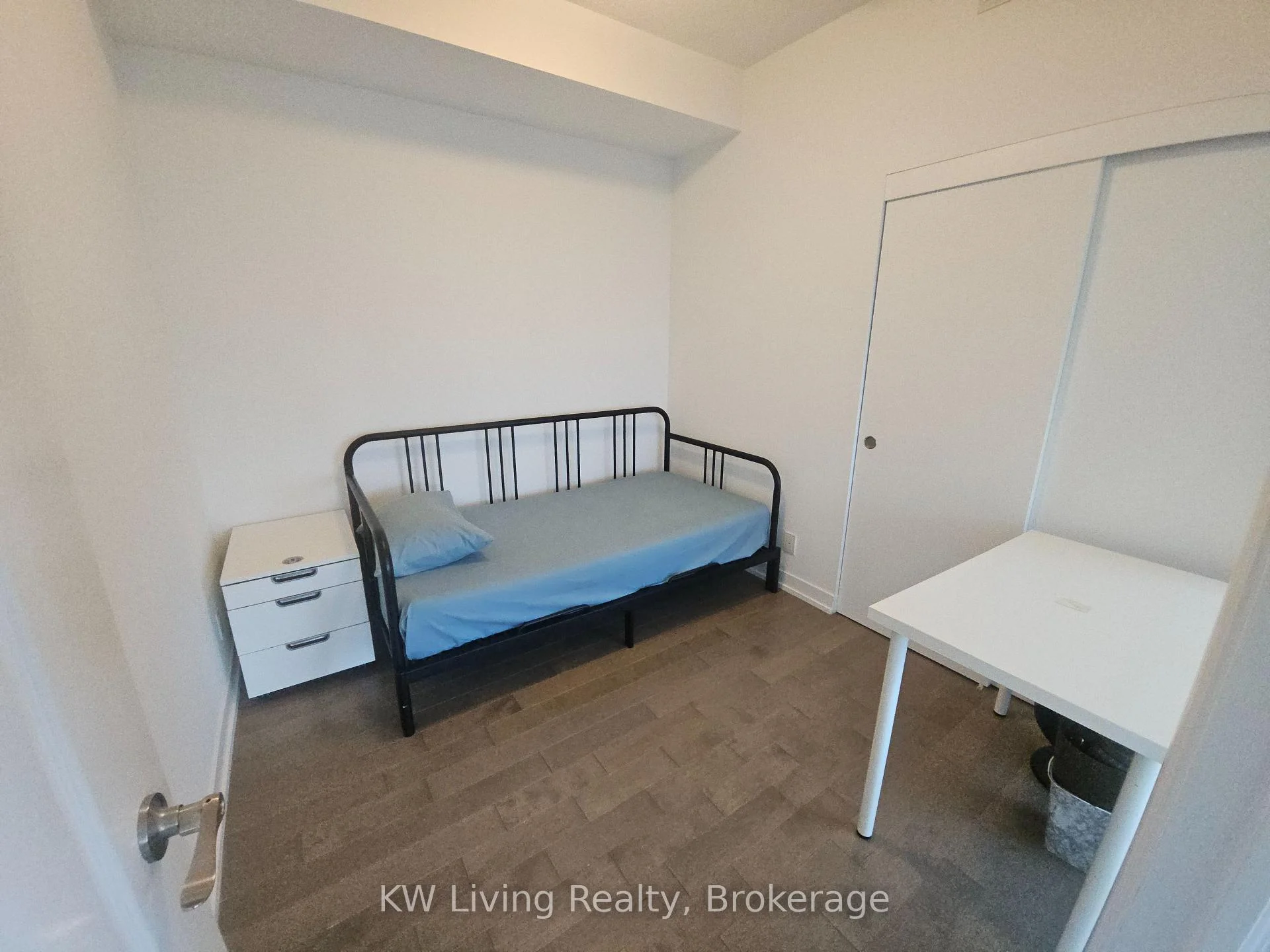 Photo 12 of Unit 810, 10 Willison Square, Toronto, Kensington-Chinatown — HOMEH