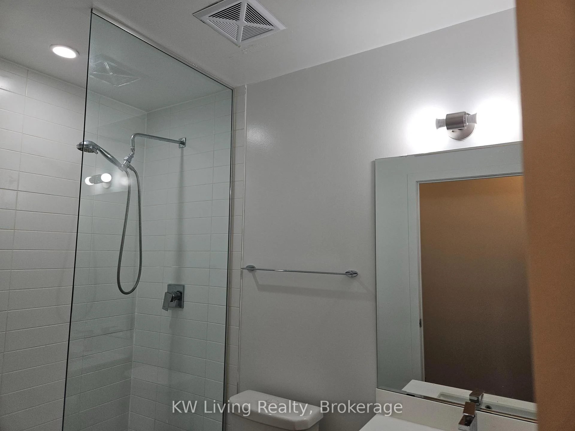 Photo 18 of Unit 810, 10 Willison Square, Toronto, Kensington-Chinatown — HOMEH