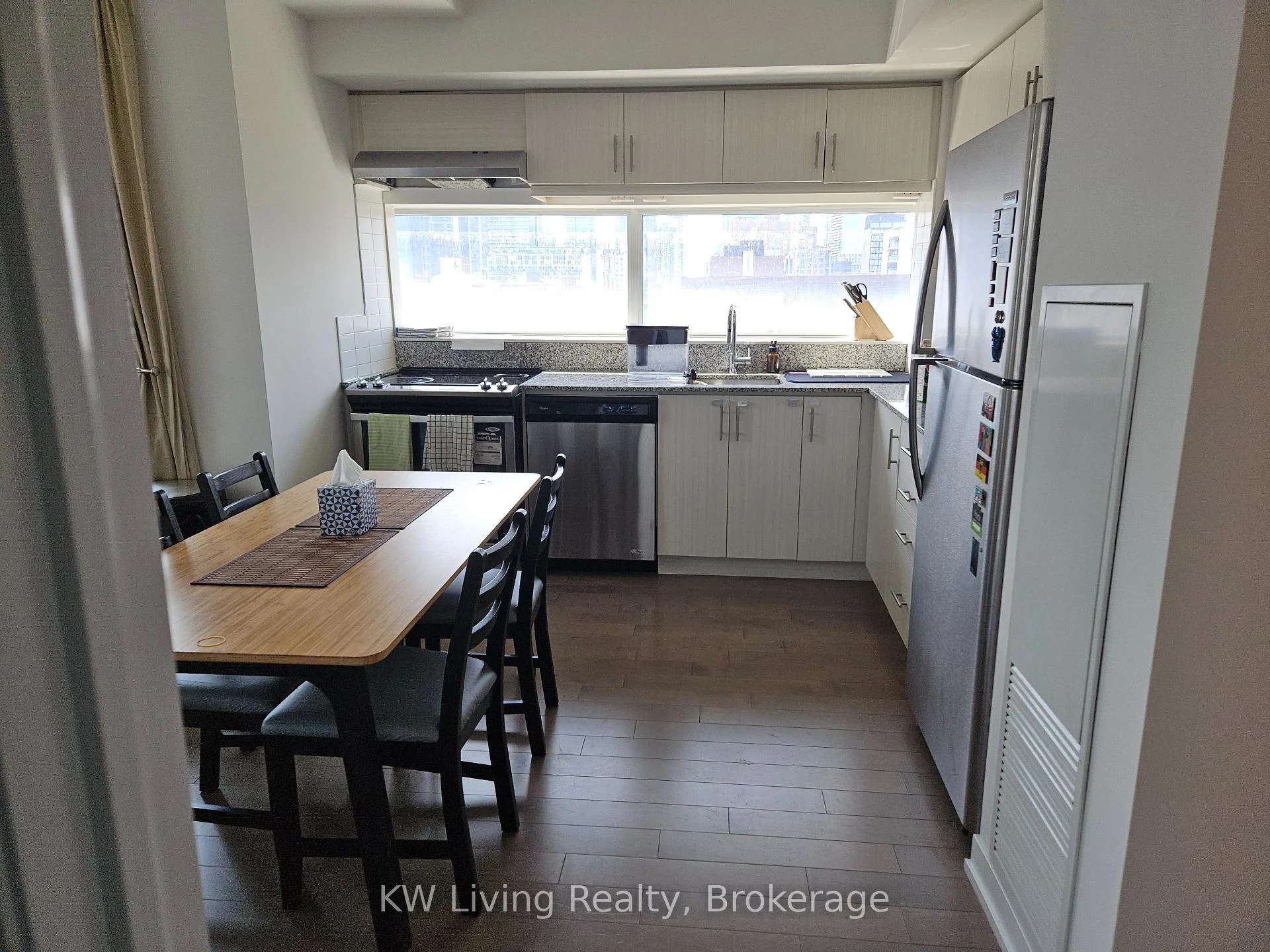 Photo 20 of Unit 810, 10 Willison Square, Toronto, Kensington-Chinatown — HOMEH