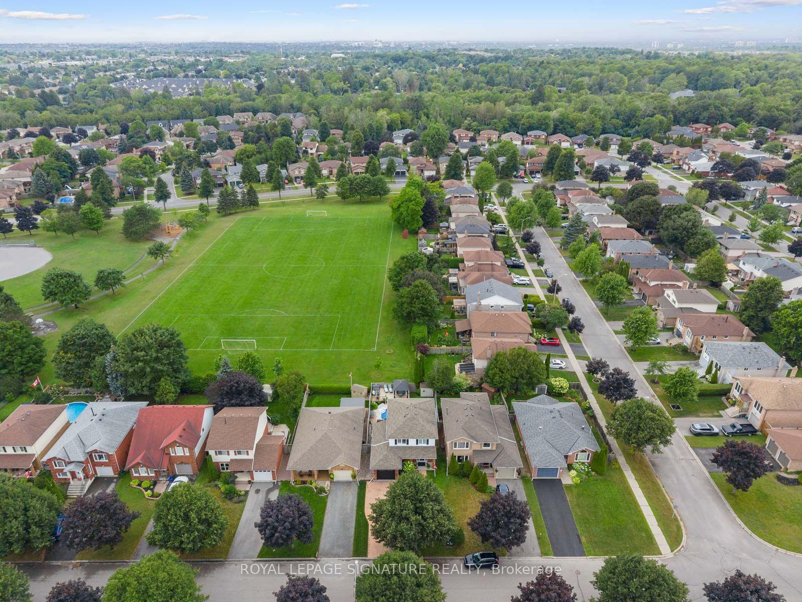 Photo 41 of 51 Kintyre Street, Clarington, Courtice — HOMEH
