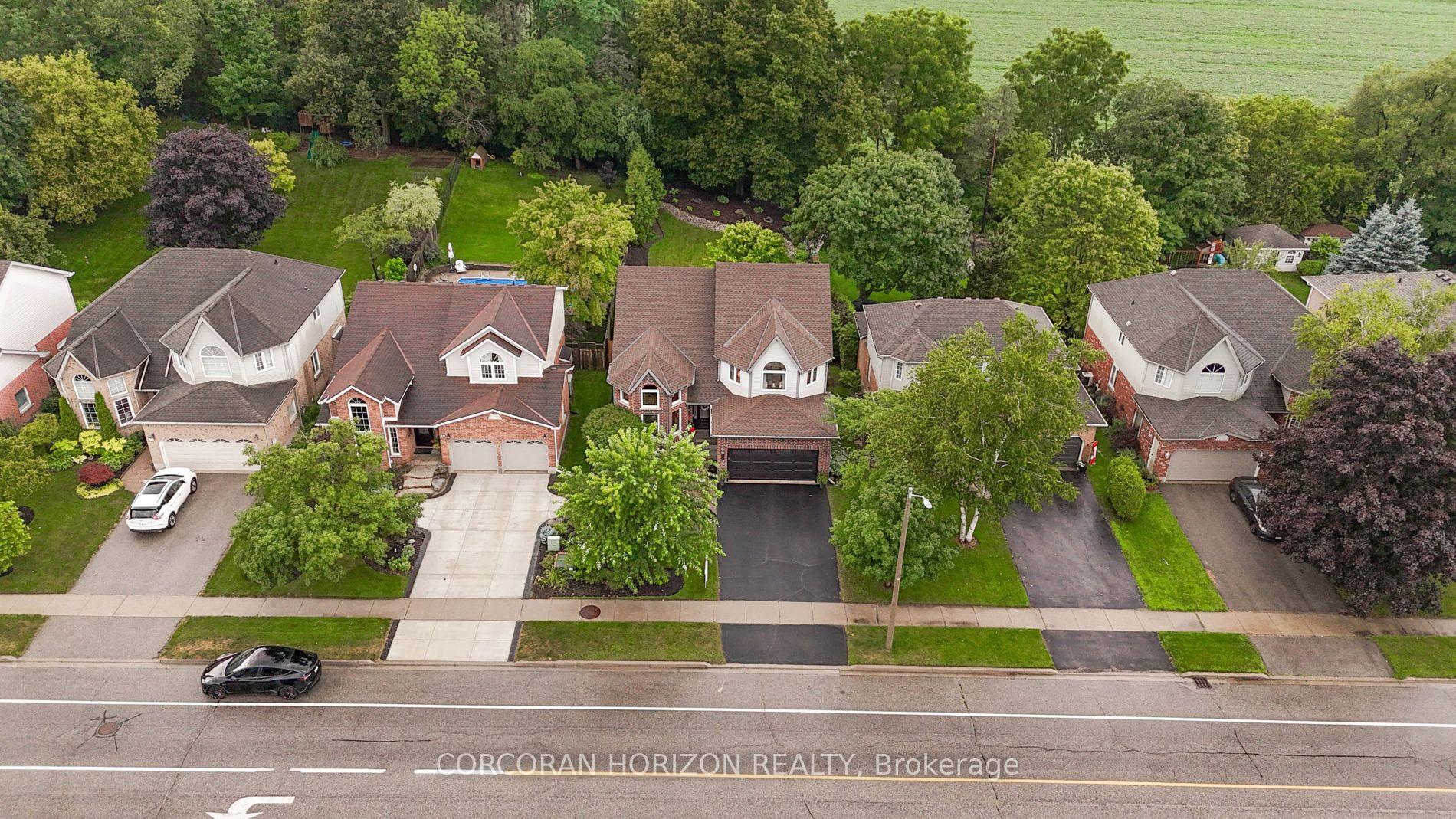 Photo 4 of 82 Ptarmigan Drive, Guelph, Kortright Hills — HOMEH