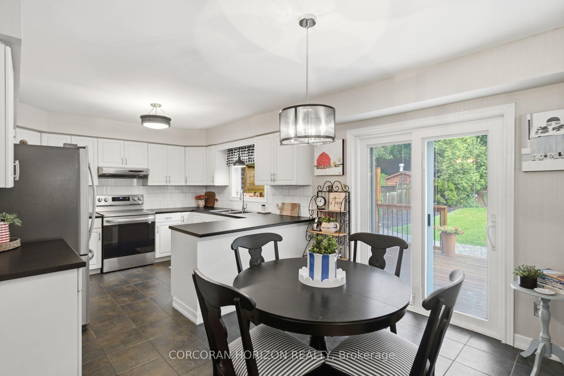 Photo 19 of 82 Ptarmigan Drive, Guelph, Kortright Hills — HOMEH