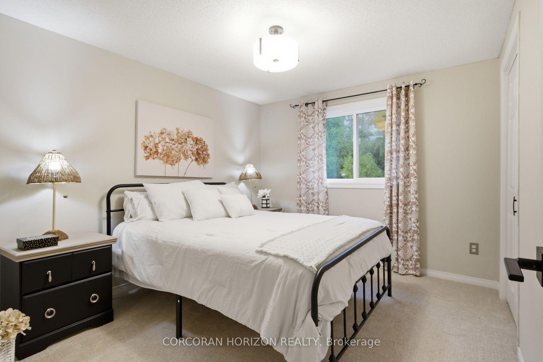 Photo 33 of 82 Ptarmigan Drive, Guelph, Kortright Hills — HOMEH
