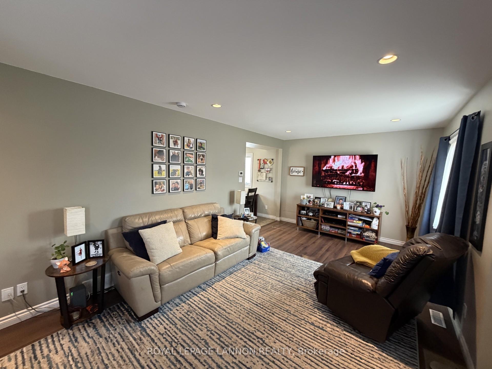 Photo 5 of 338 Dacre Street, Thunder Bay, Current River — HOMEH