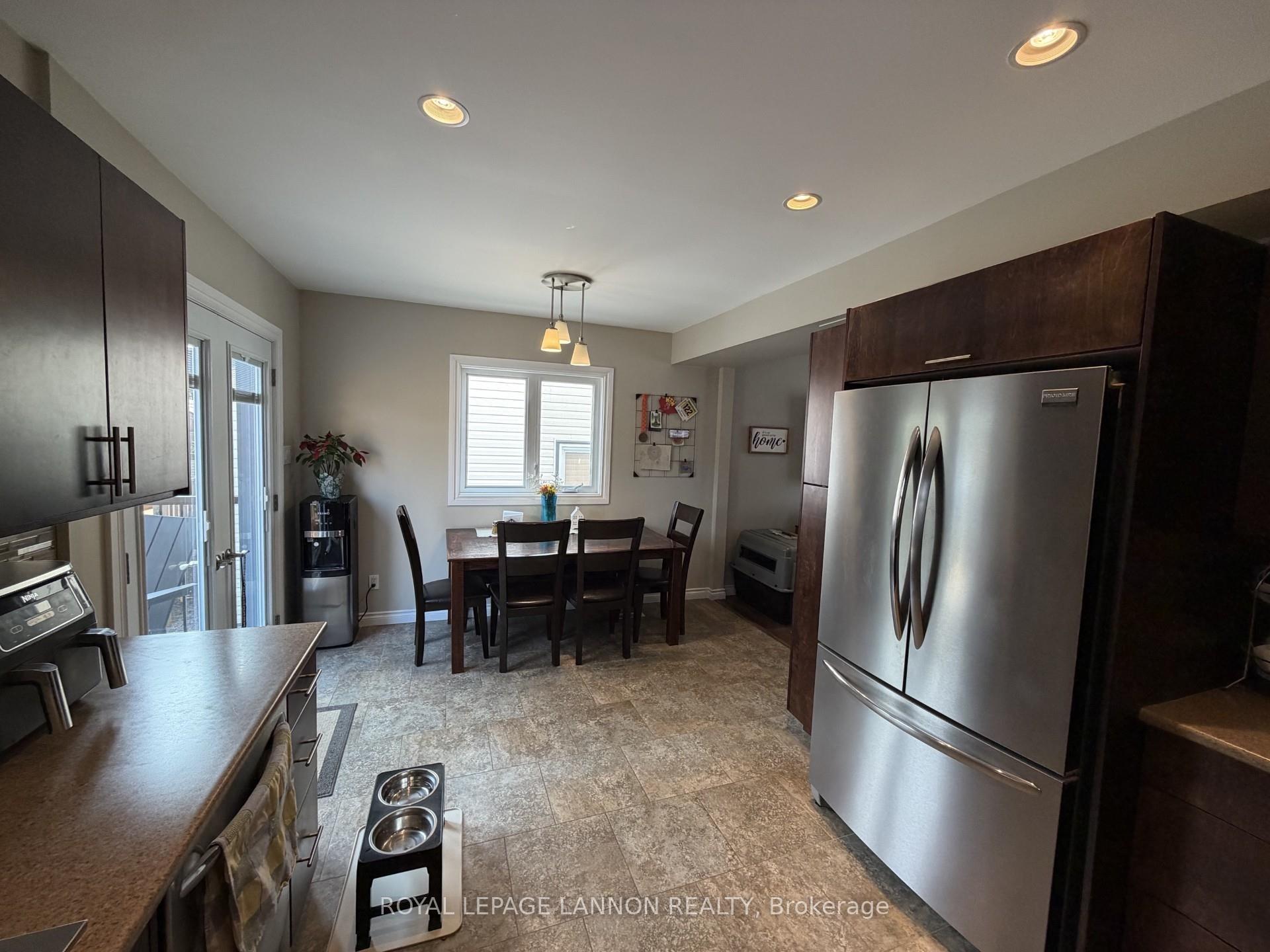 Photo 6 of 338 Dacre Street, Thunder Bay, Current River — HOMEH