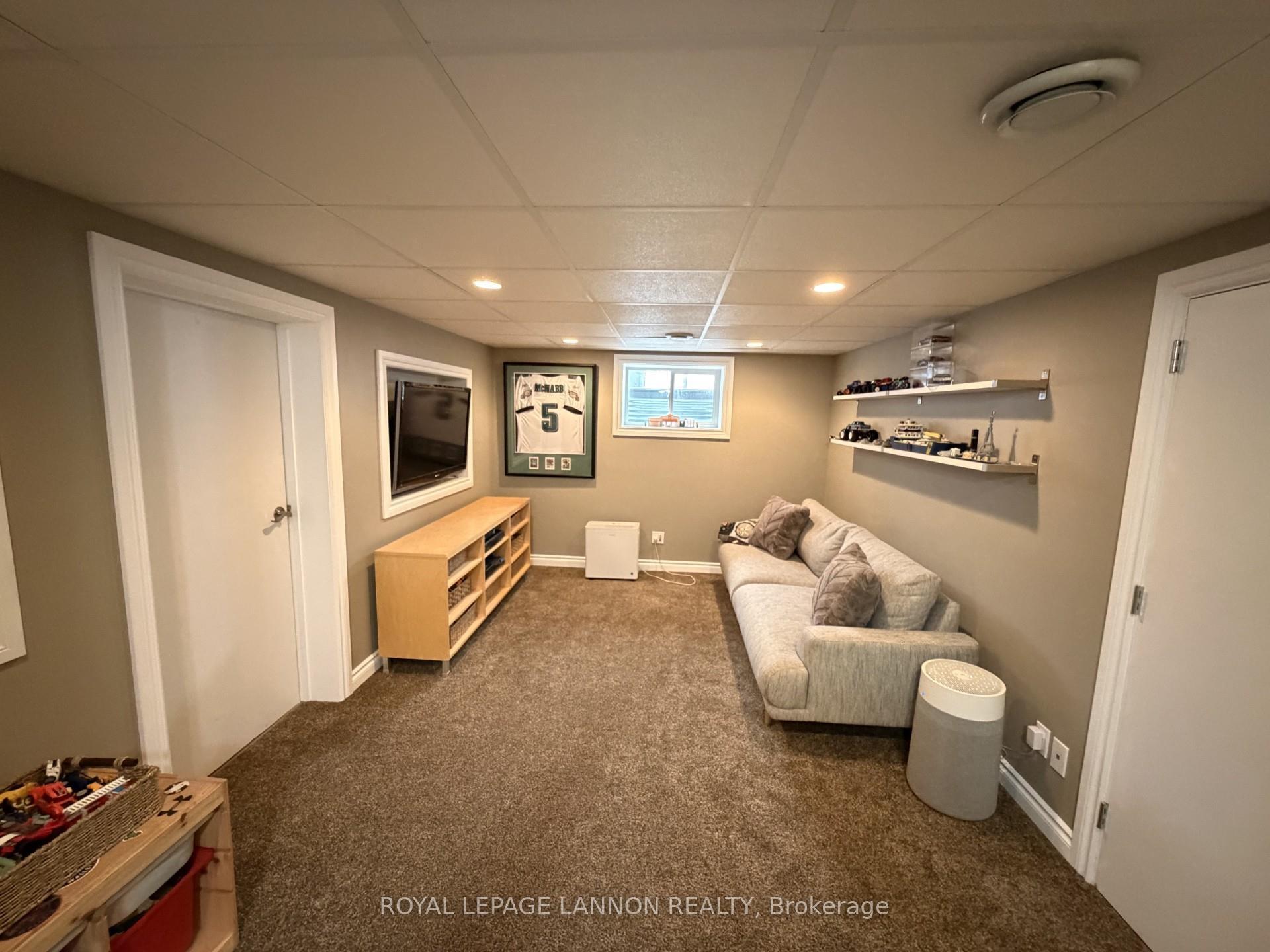 Photo 20 of 338 Dacre Street, Thunder Bay, Current River — HOMEH