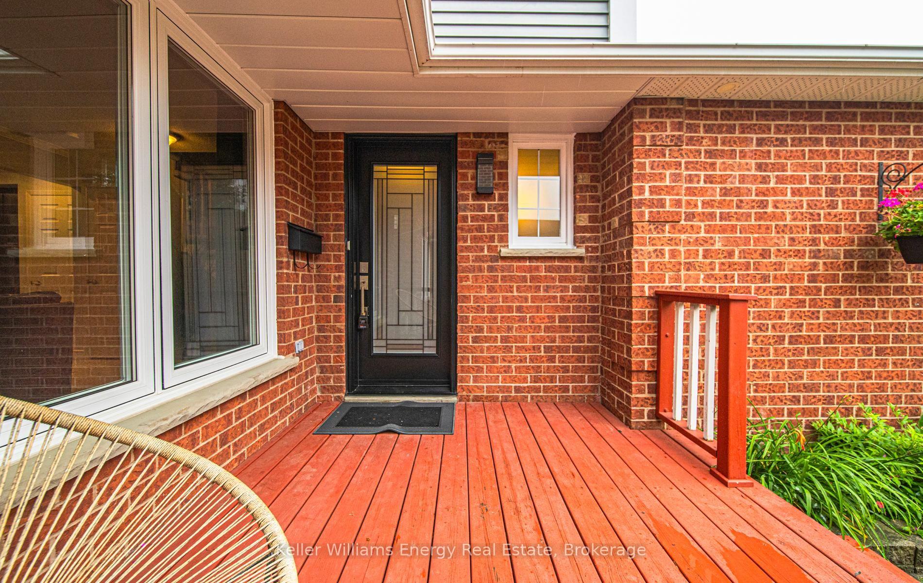 Photo 4 of 27 Teddington Crescent, Whitby, Pringle Creek — HOMEH