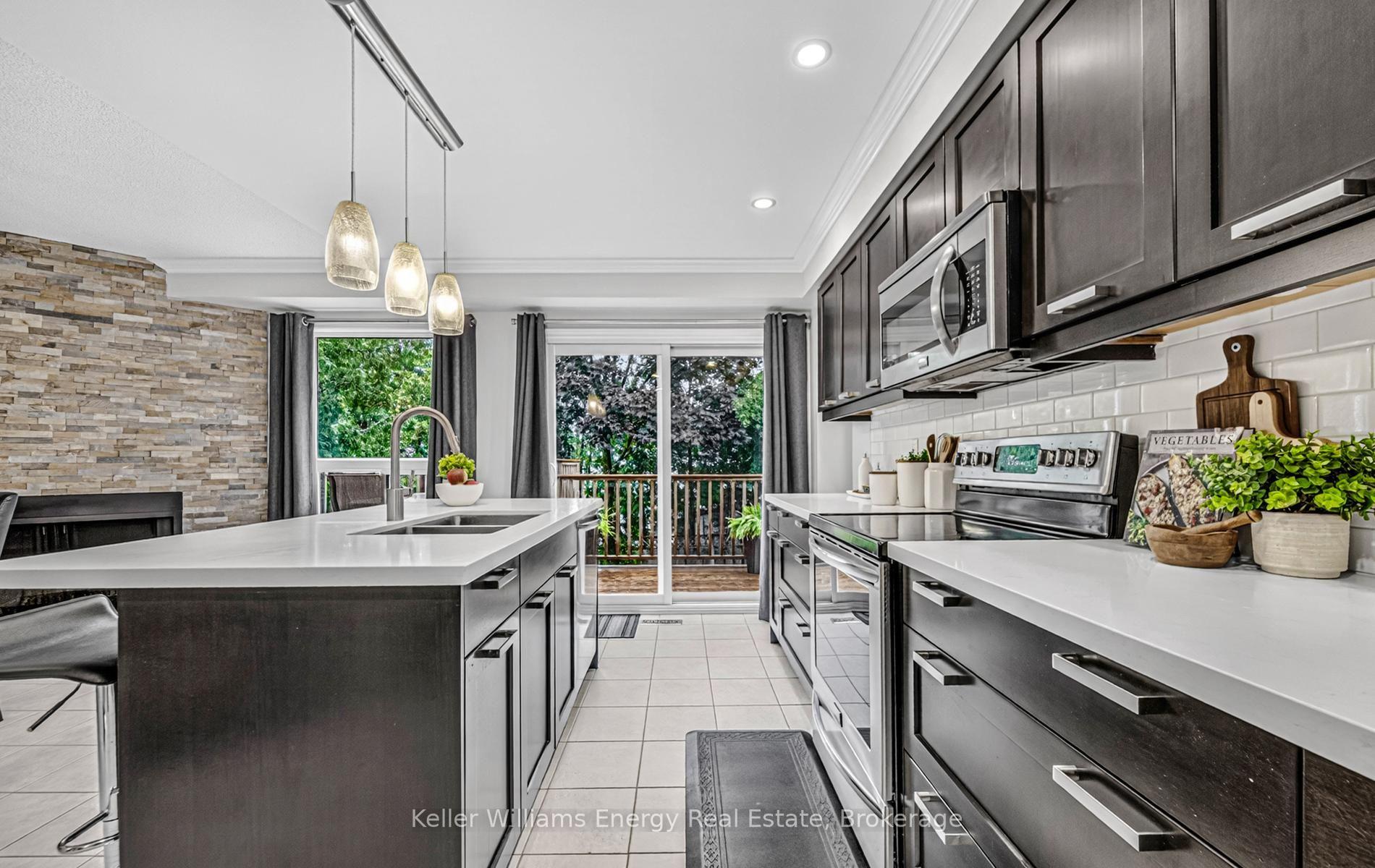 Photo 23 of 27 Teddington Crescent, Whitby, Pringle Creek — HOMEH