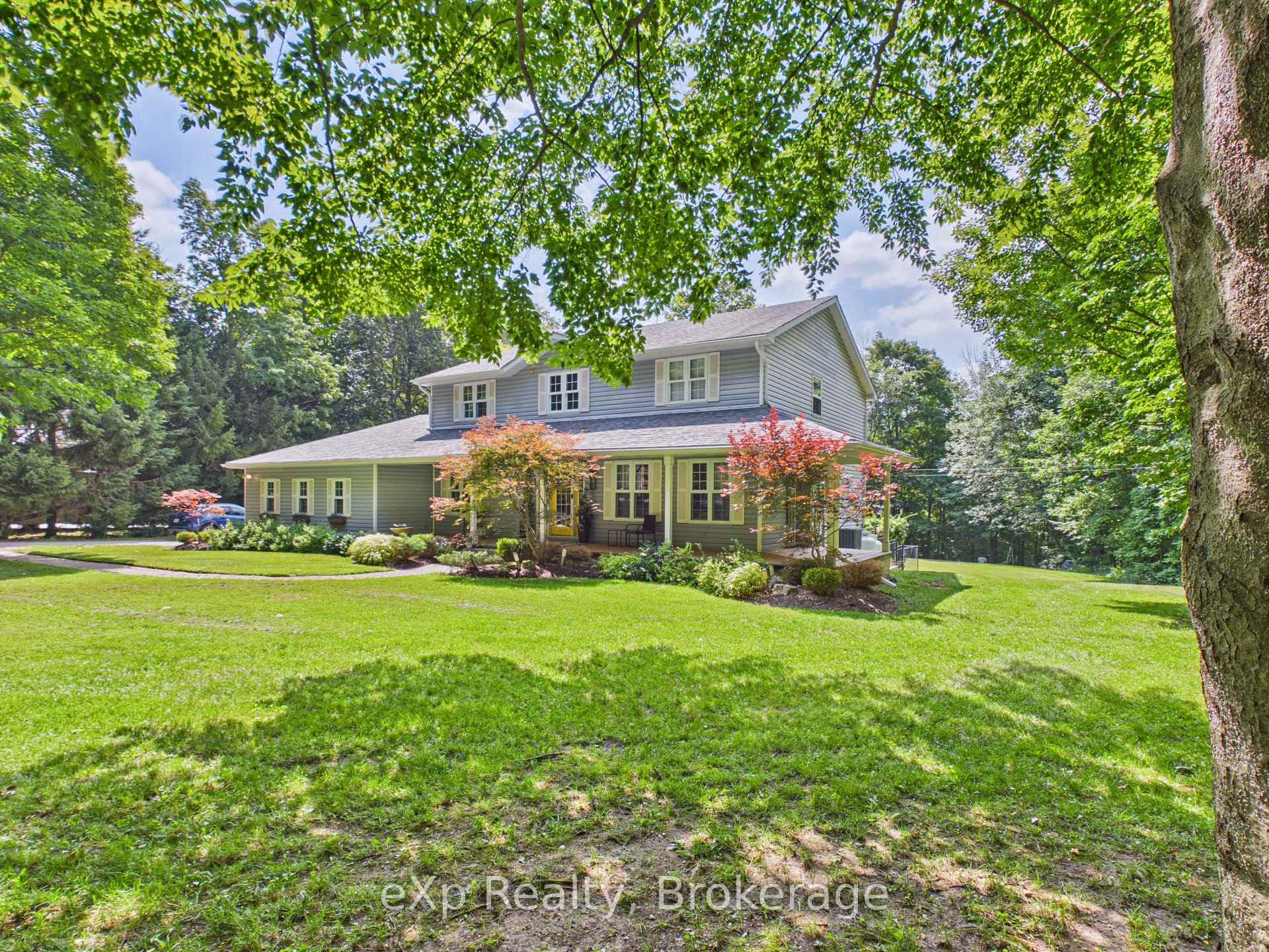Photo 2 of 20 Highland Crescent, South Bruce — HOMEH