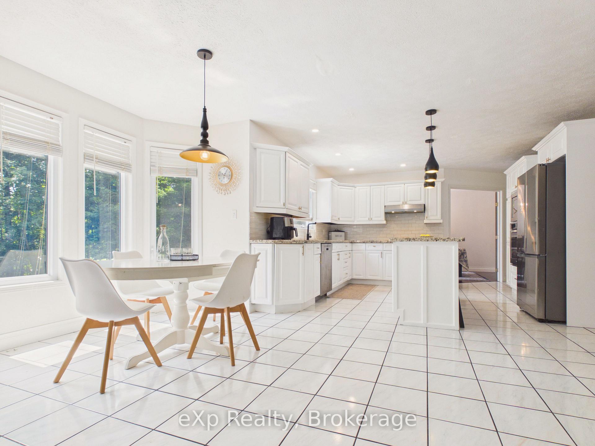 Photo 10 of 20 Highland Crescent, South Bruce — HOMEH