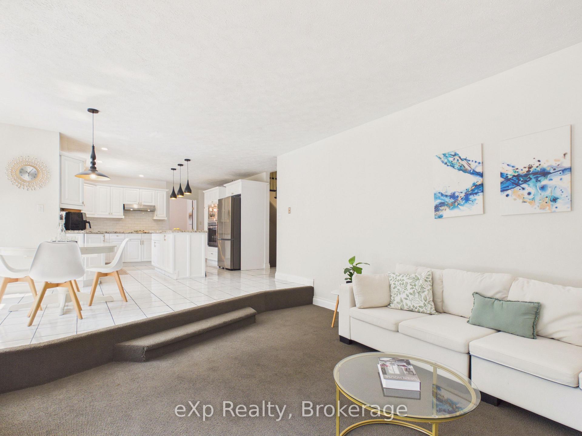 Photo 13 of 20 Highland Crescent, South Bruce — HOMEH