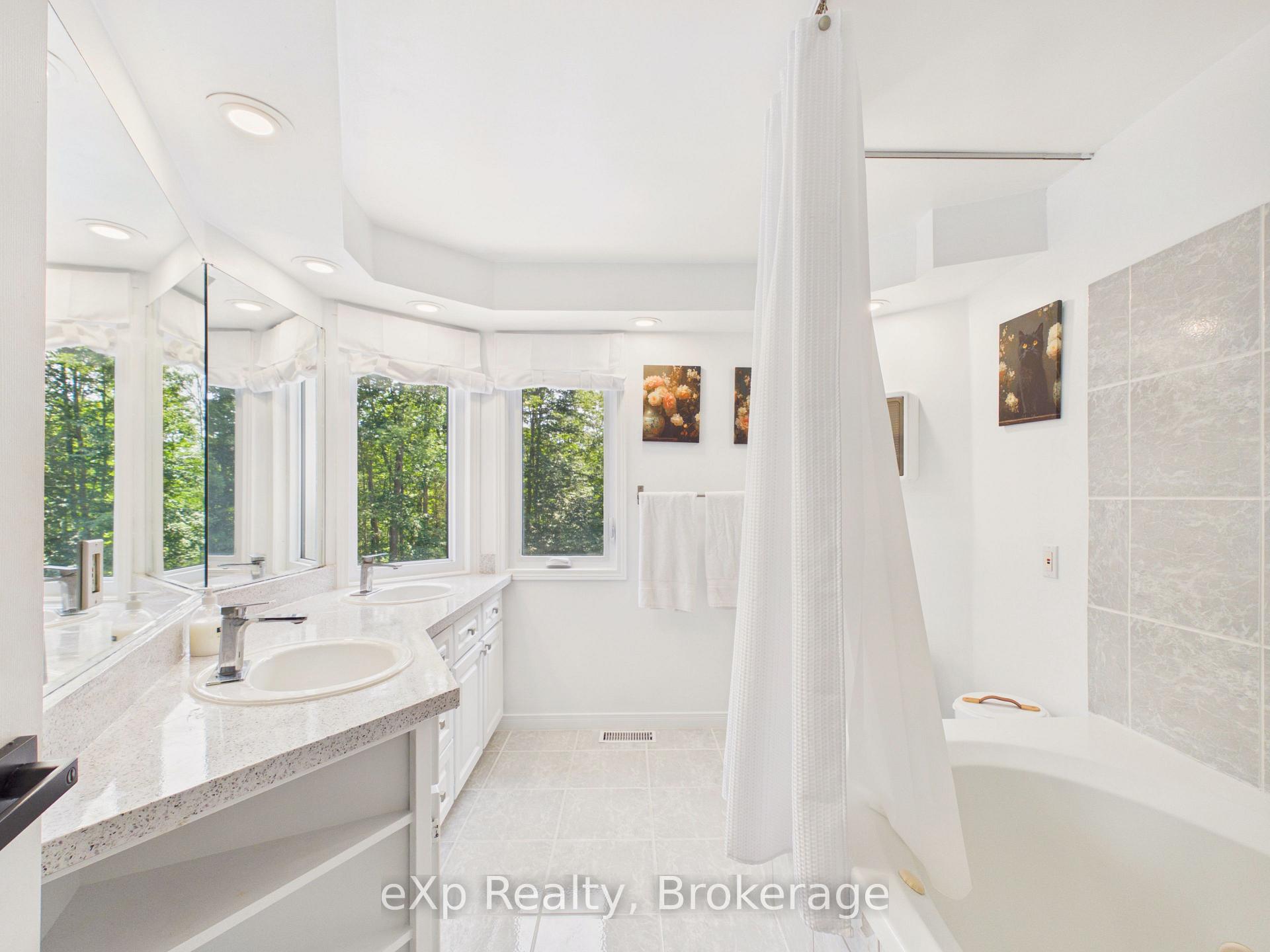 Photo 20 of 20 Highland Crescent, South Bruce — HOMEH