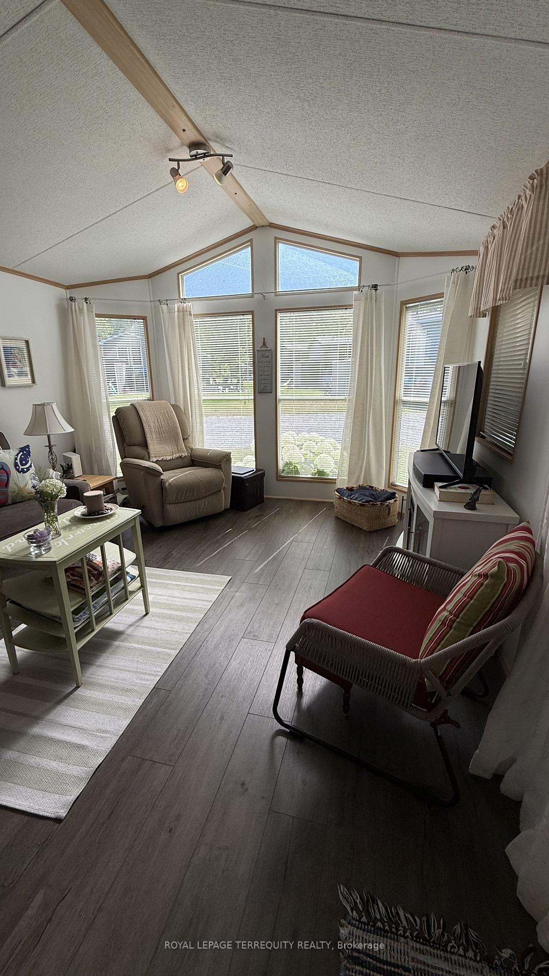 Photo 16 of 317 Rockview, Selwyn — HOMEH