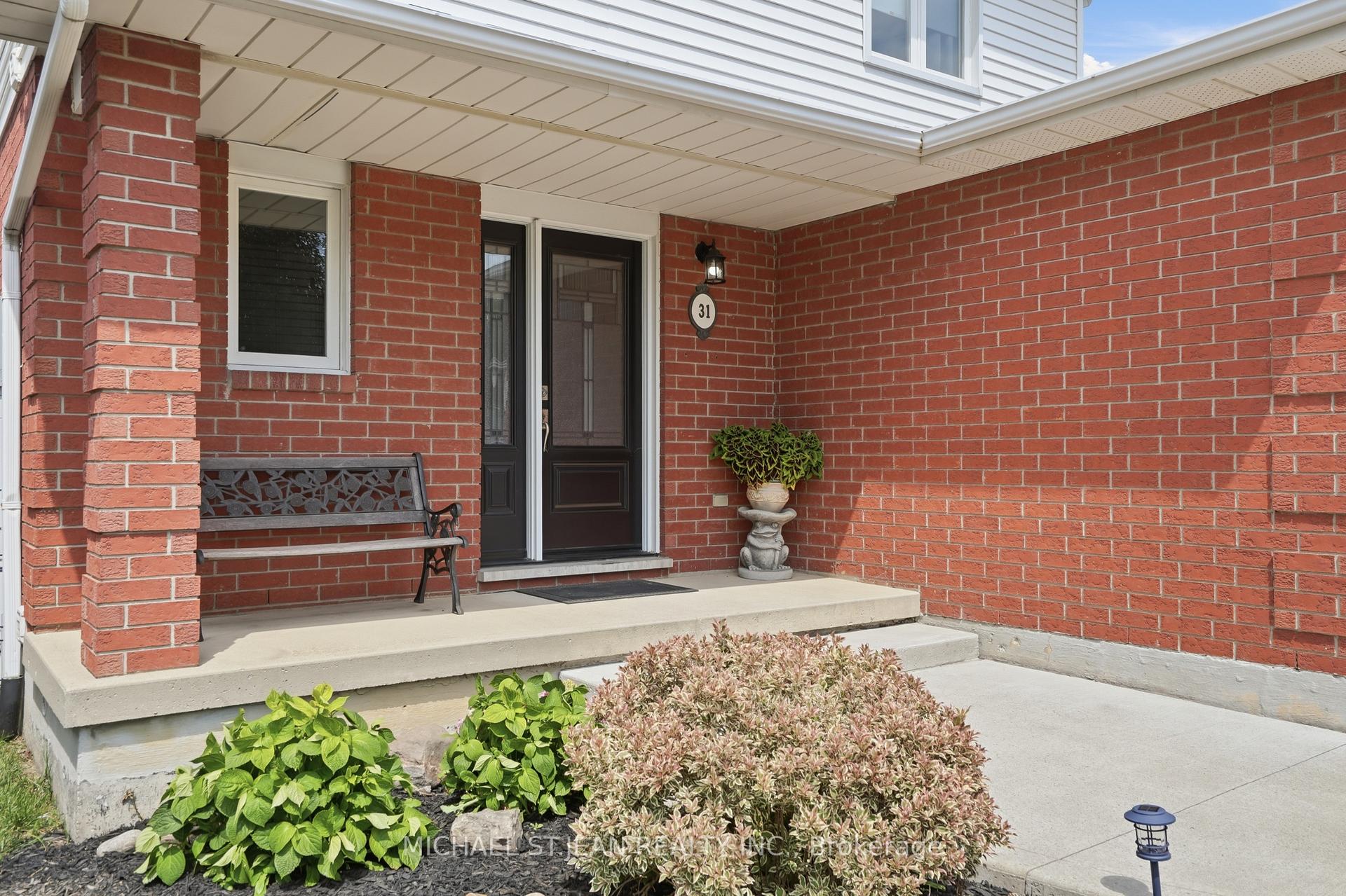 Photo 5 of 31 Fano Drive, Hamilton, Butler — HOMEH