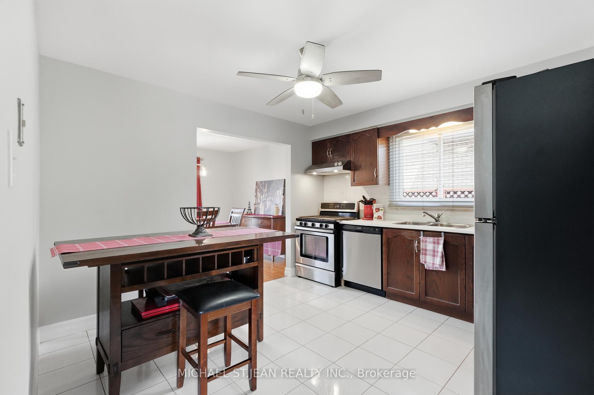 Photo 12 of 31 Fano Drive, Hamilton, Butler — HOMEH