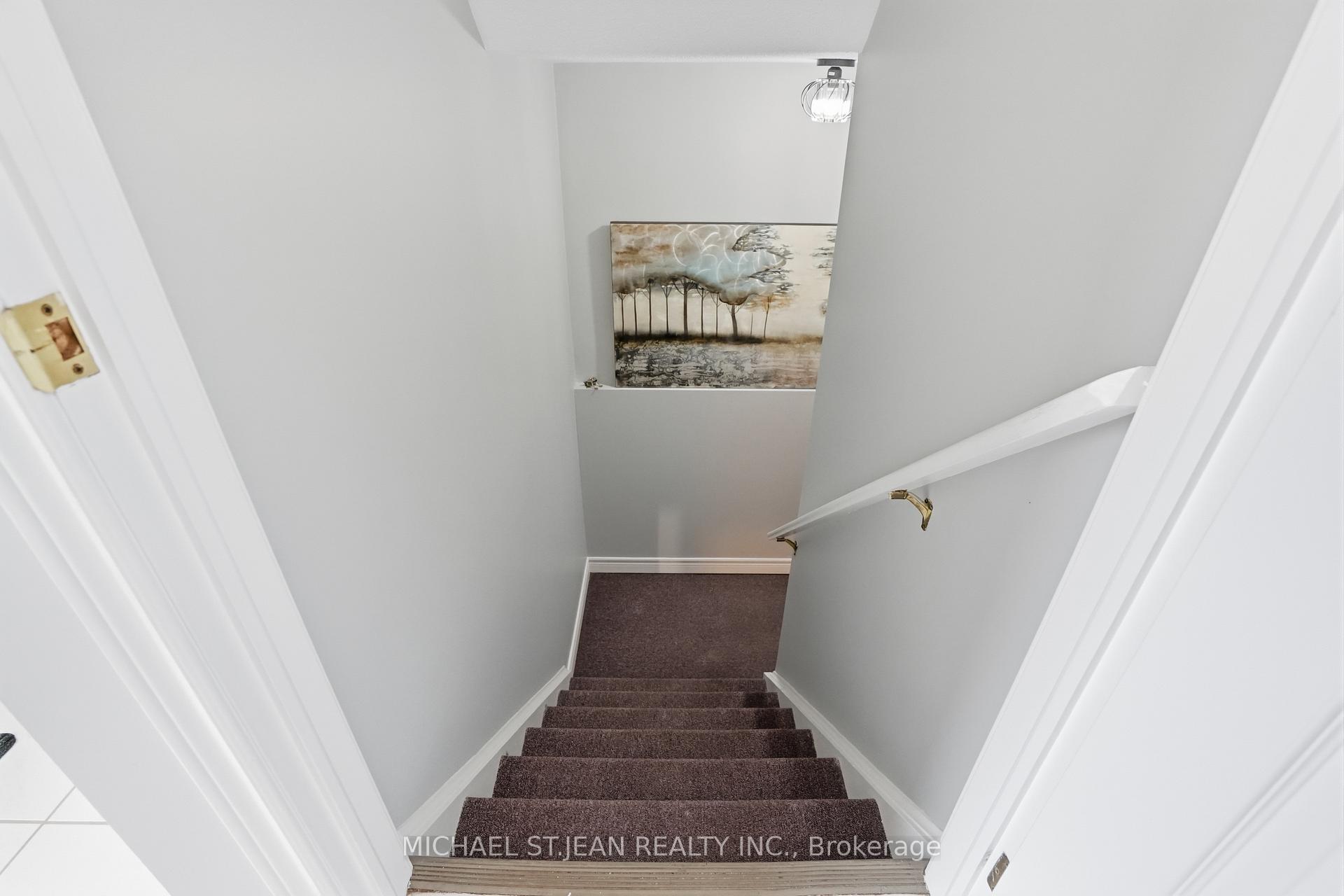 Photo 33 of 31 Fano Drive, Hamilton, Butler — HOMEH