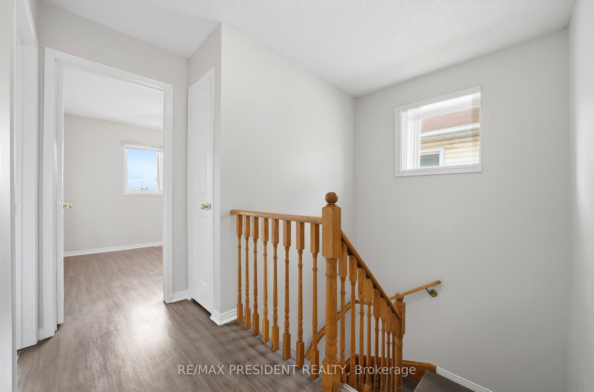 Photo 16 of 112 Ravenswood Drive, Brampton, Fletcher's Creek South — HOMEH