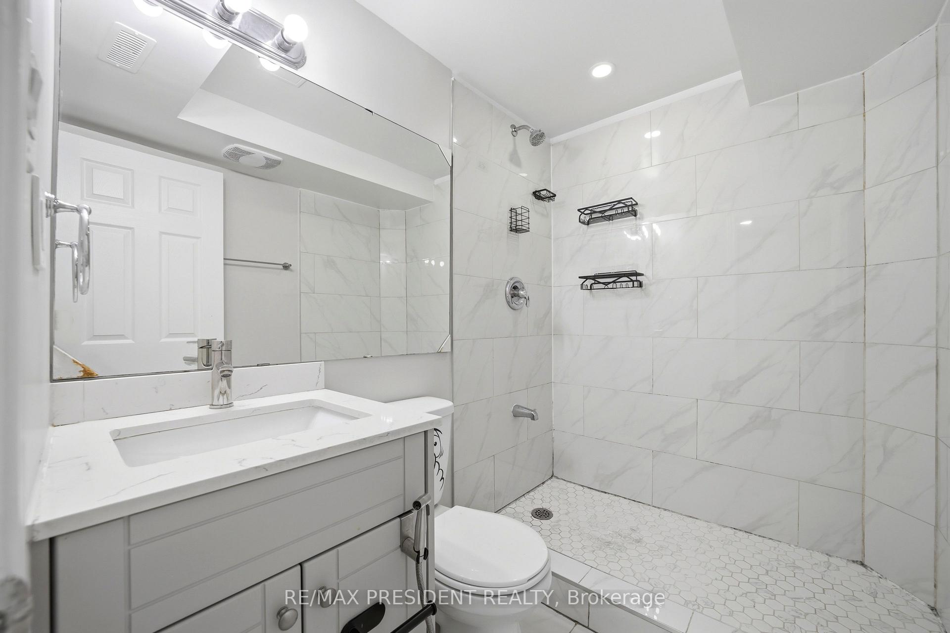Photo 34 of 112 Ravenswood Drive, Brampton, Fletcher's Creek South — HOMEH