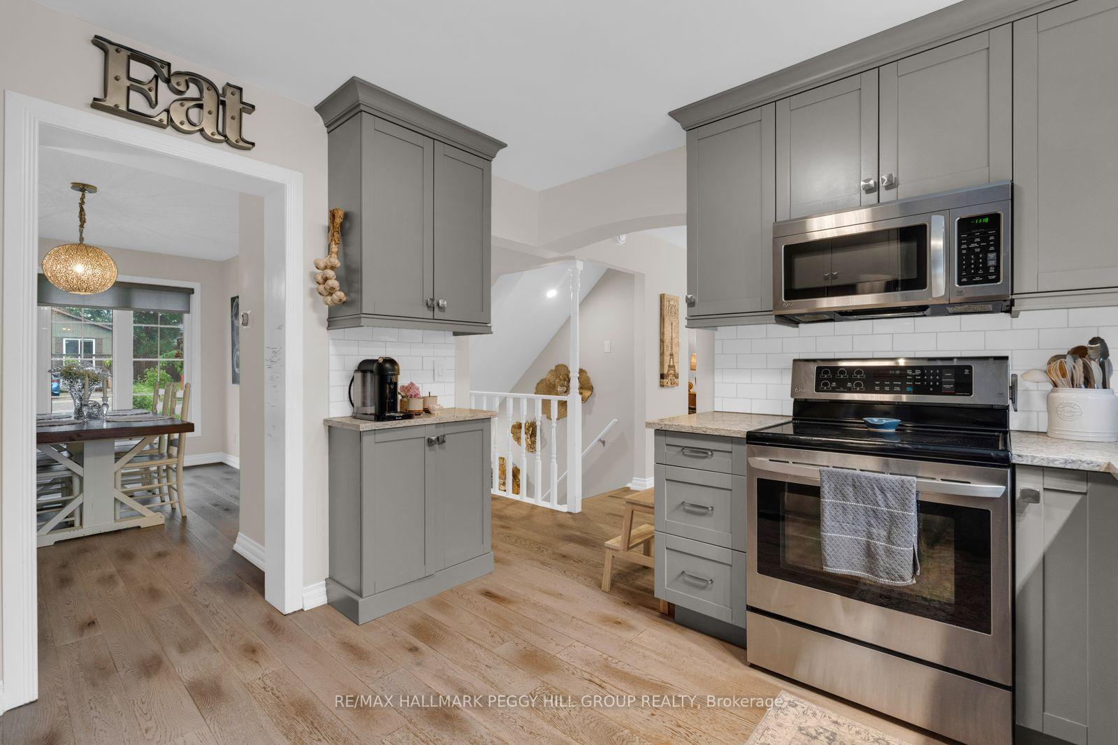 Photo 6 of 36 Lillian Crescent, Barrie, Sunnidale — HOMEH