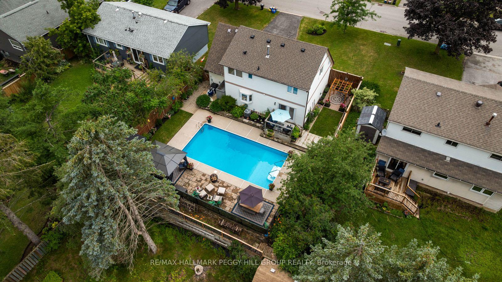 Photo 29 of 36 Lillian Crescent, Barrie, Sunnidale — HOMEH