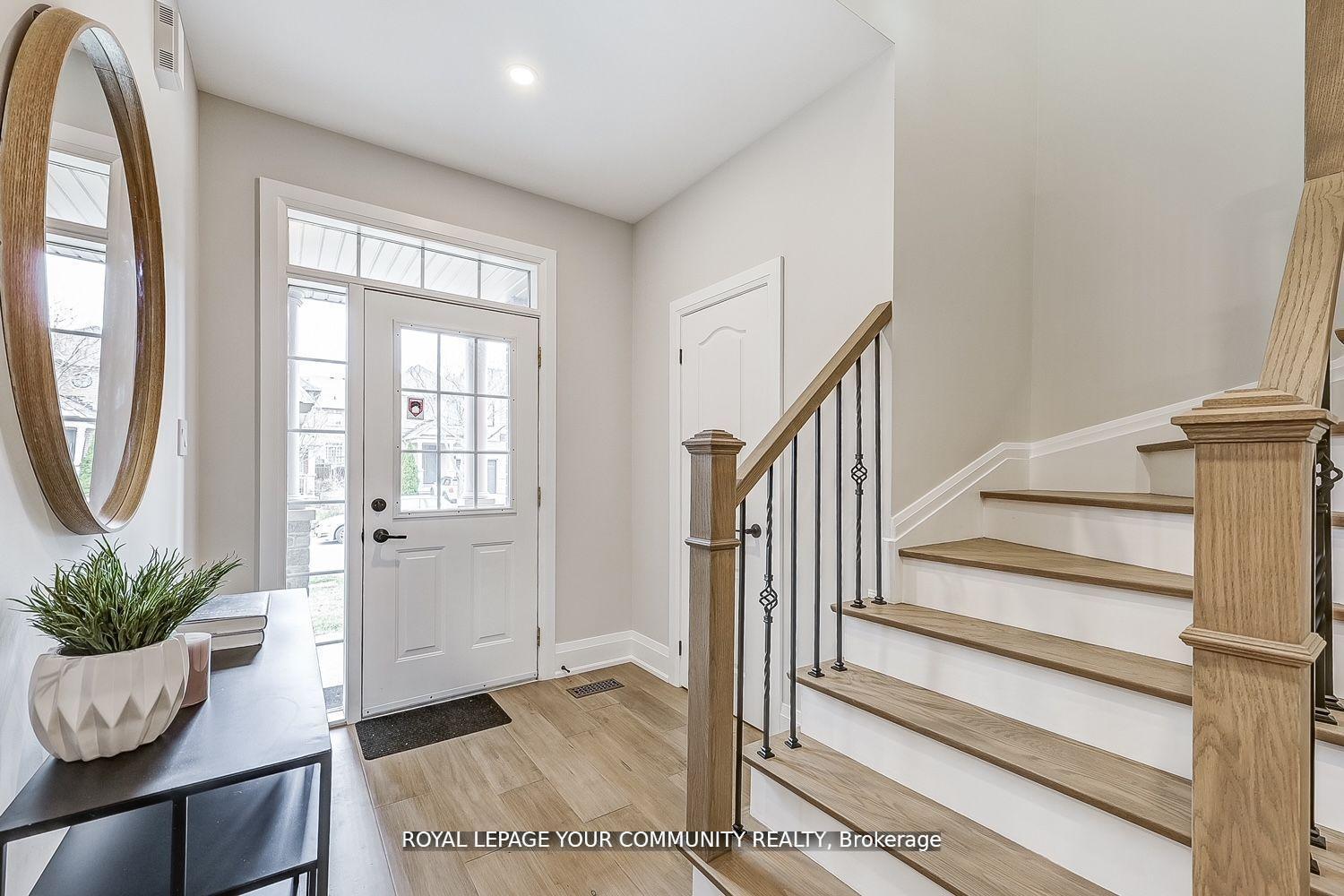 Photo 3 of 43 Gauguin Avenue, Vaughan, Patterson — HOMEH