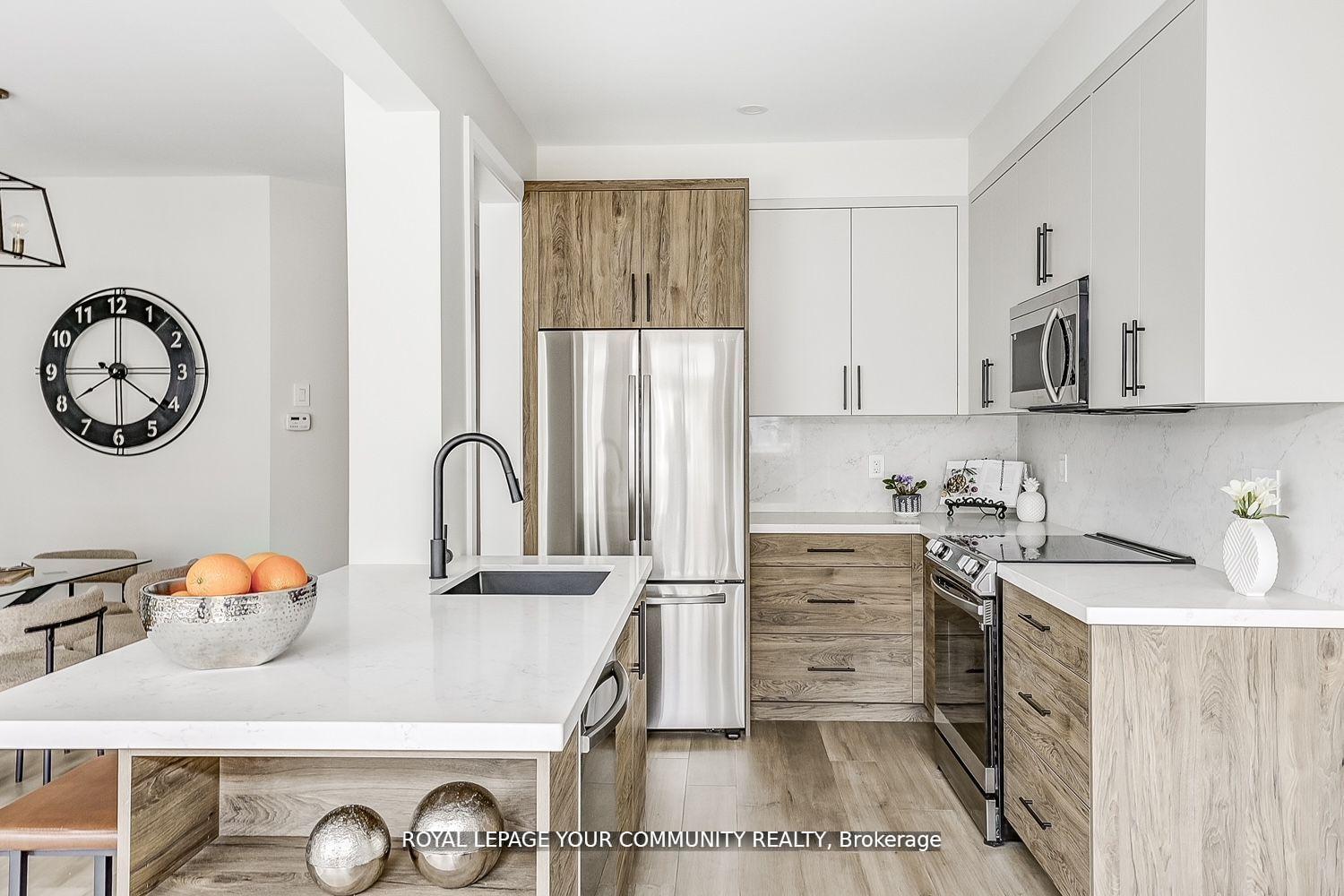 Photo 15 of 43 Gauguin Avenue, Vaughan, Patterson — HOMEH