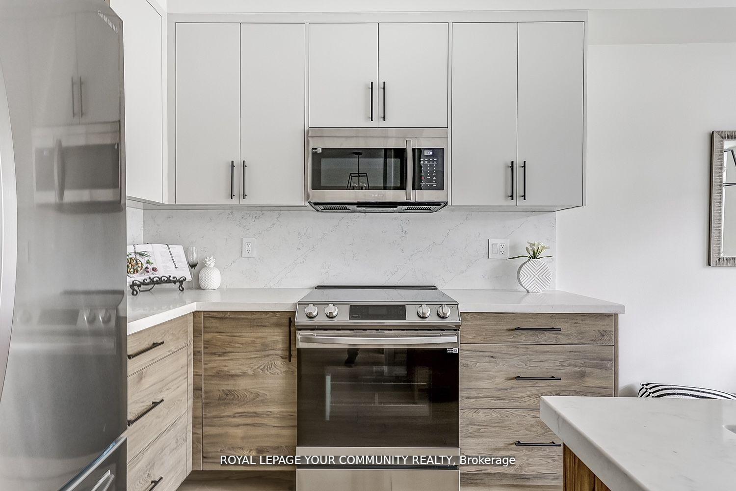 Photo 17 of 43 Gauguin Avenue, Vaughan, Patterson — HOMEH