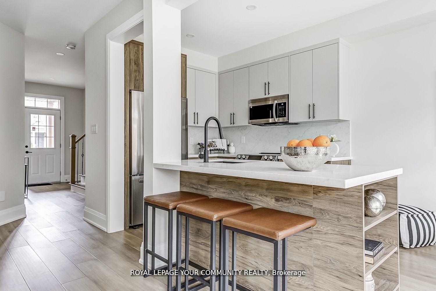 Photo 19 of 43 Gauguin Avenue, Vaughan, Patterson — HOMEH