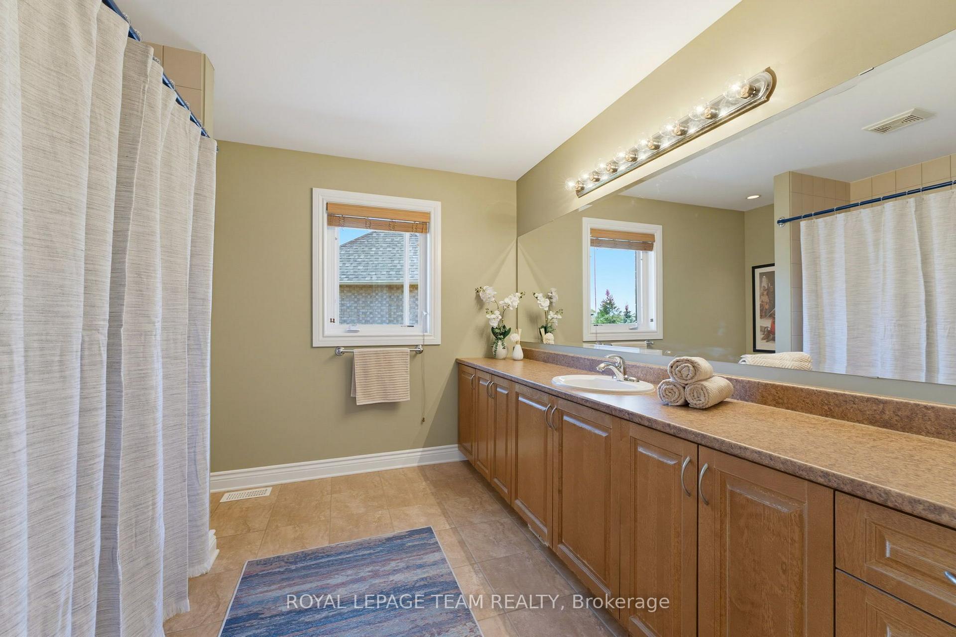 Photo 33 of 7 Tradewinds Drive, Ottawa, Barrhaven East — HOMEH