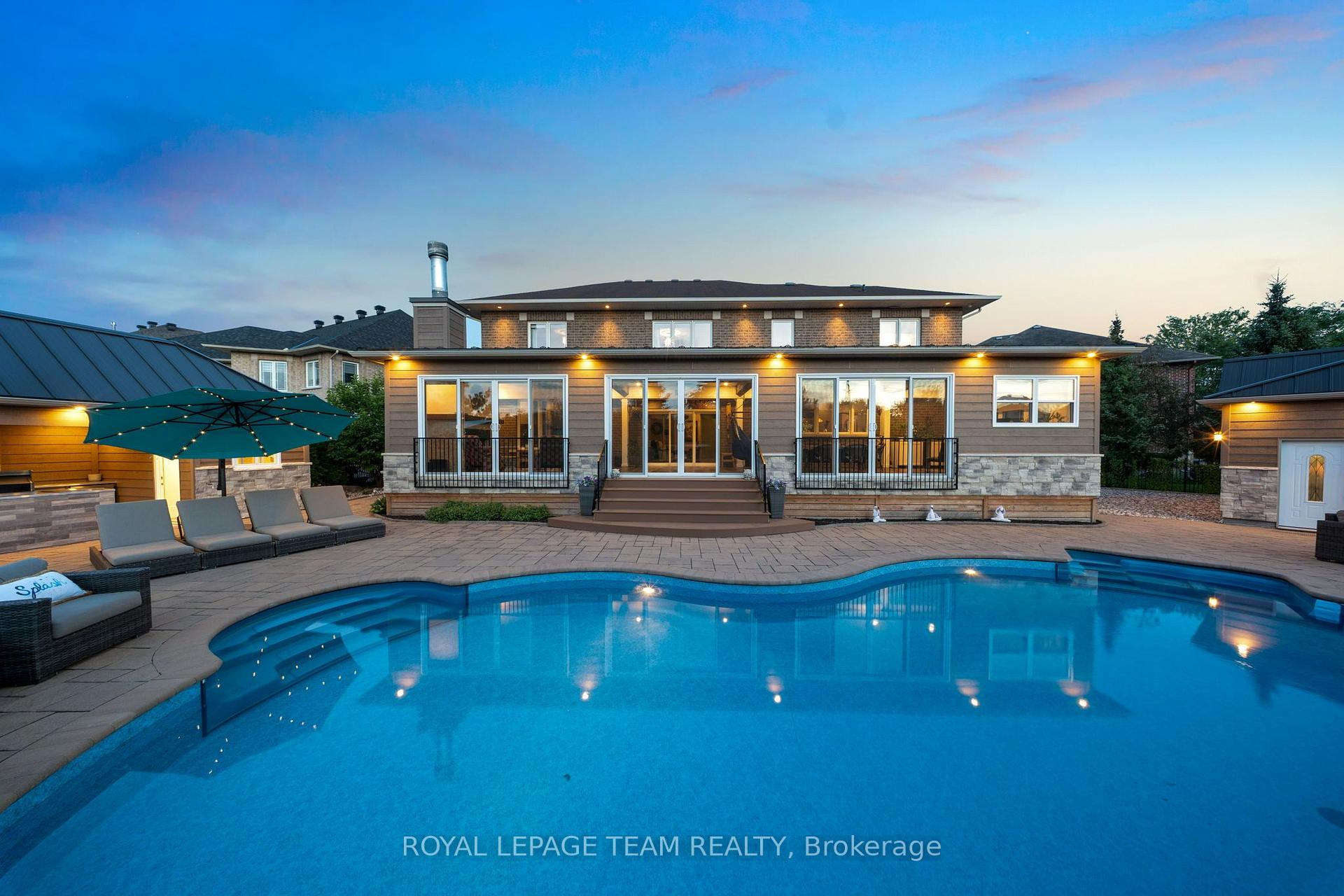 Photo 2 of 7 Tradewinds Drive, Ottawa, Barrhaven East — HOMEH