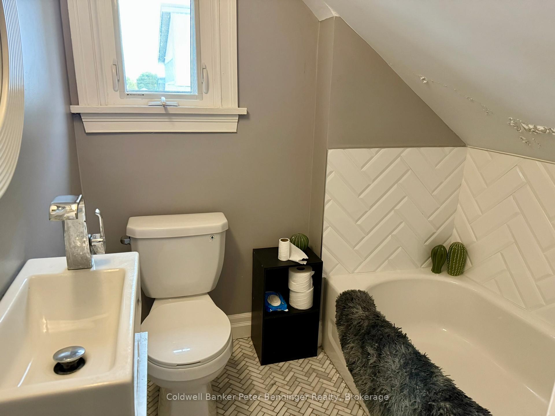 Photo 16 of 582 9th Street, Hanover — HOMEH