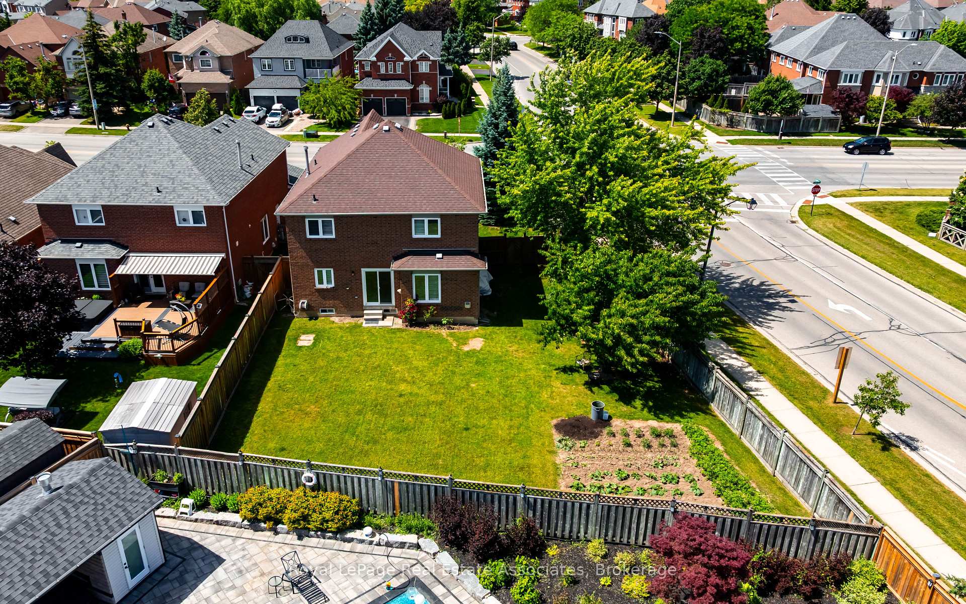 Photo 12 of 14306 Argyll Road, Halton Hills, Georgetown — HOMEH