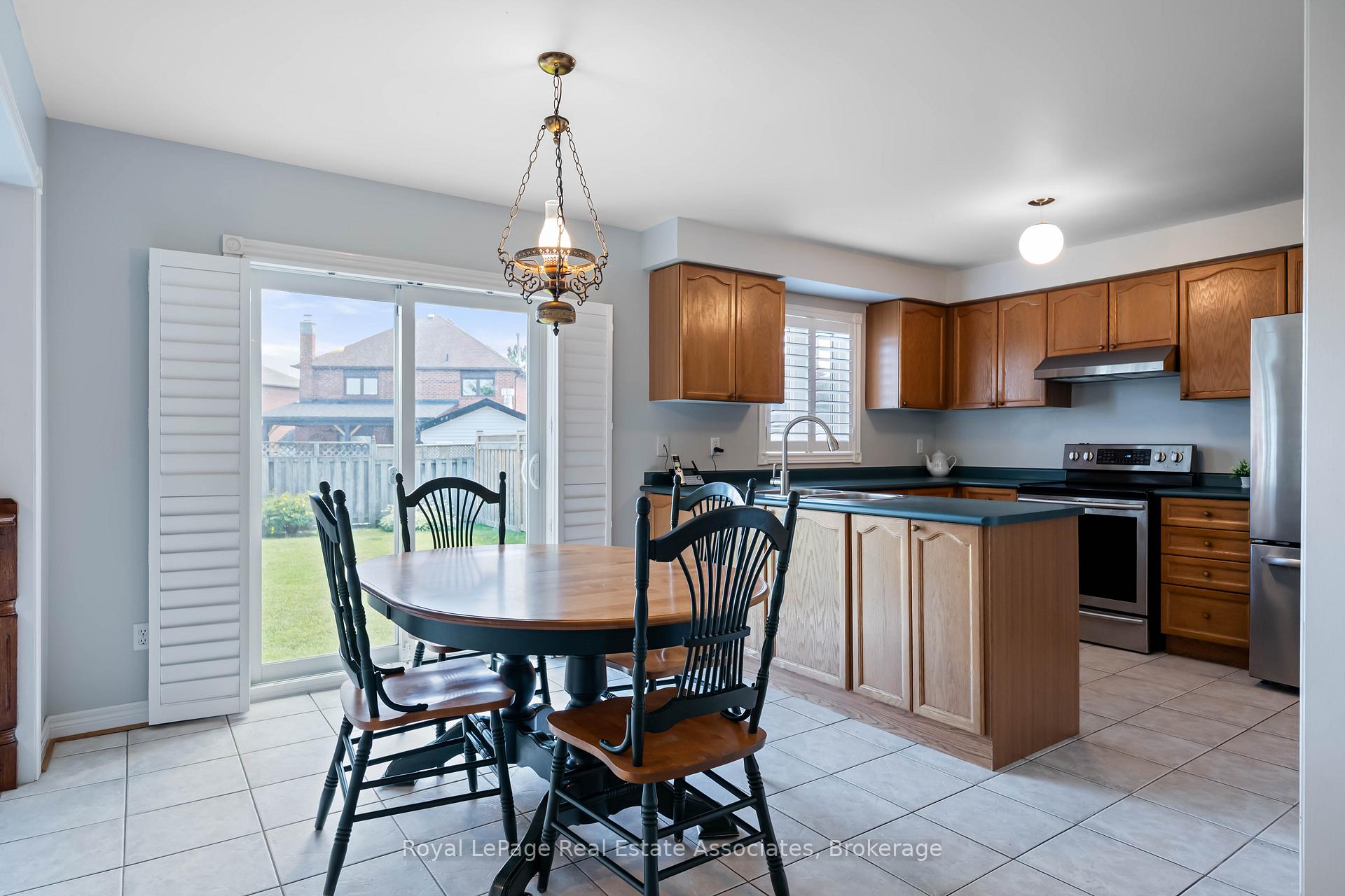 Photo 14 of 14306 Argyll Road, Halton Hills, Georgetown — HOMEH