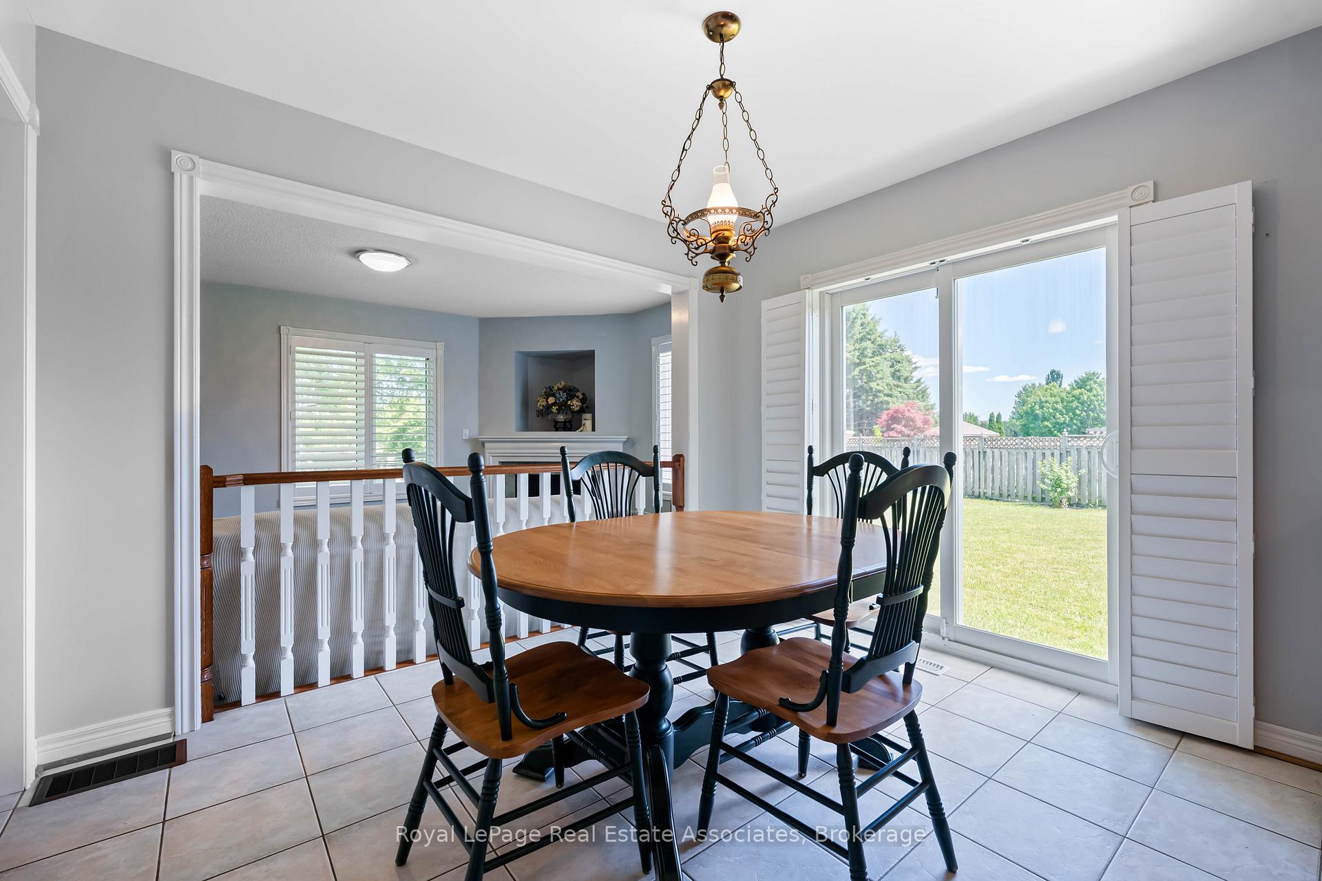 Photo 18 of 14306 Argyll Road, Halton Hills, Georgetown — HOMEH