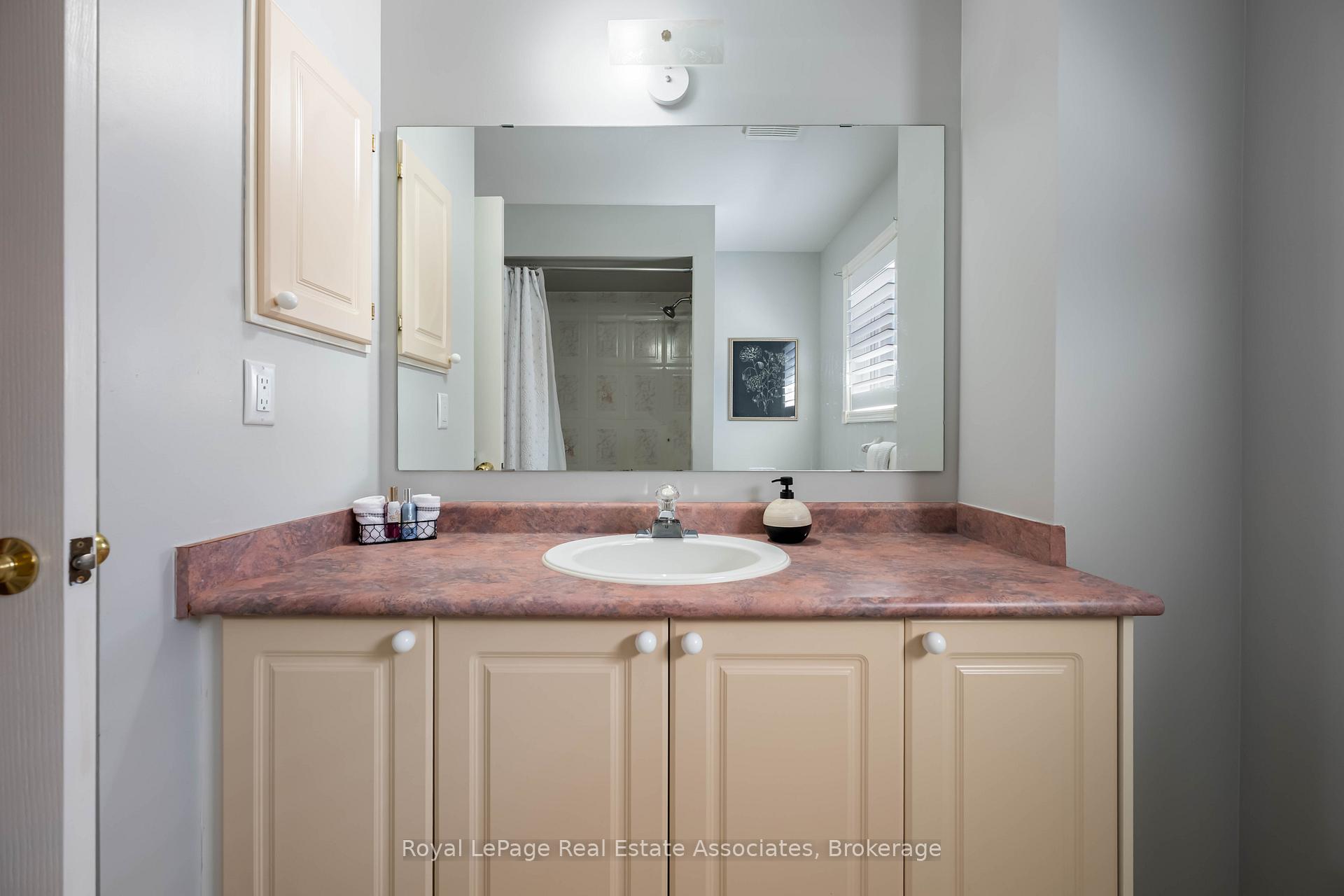 Photo 31 of 14306 Argyll Road, Halton Hills, Georgetown — HOMEH