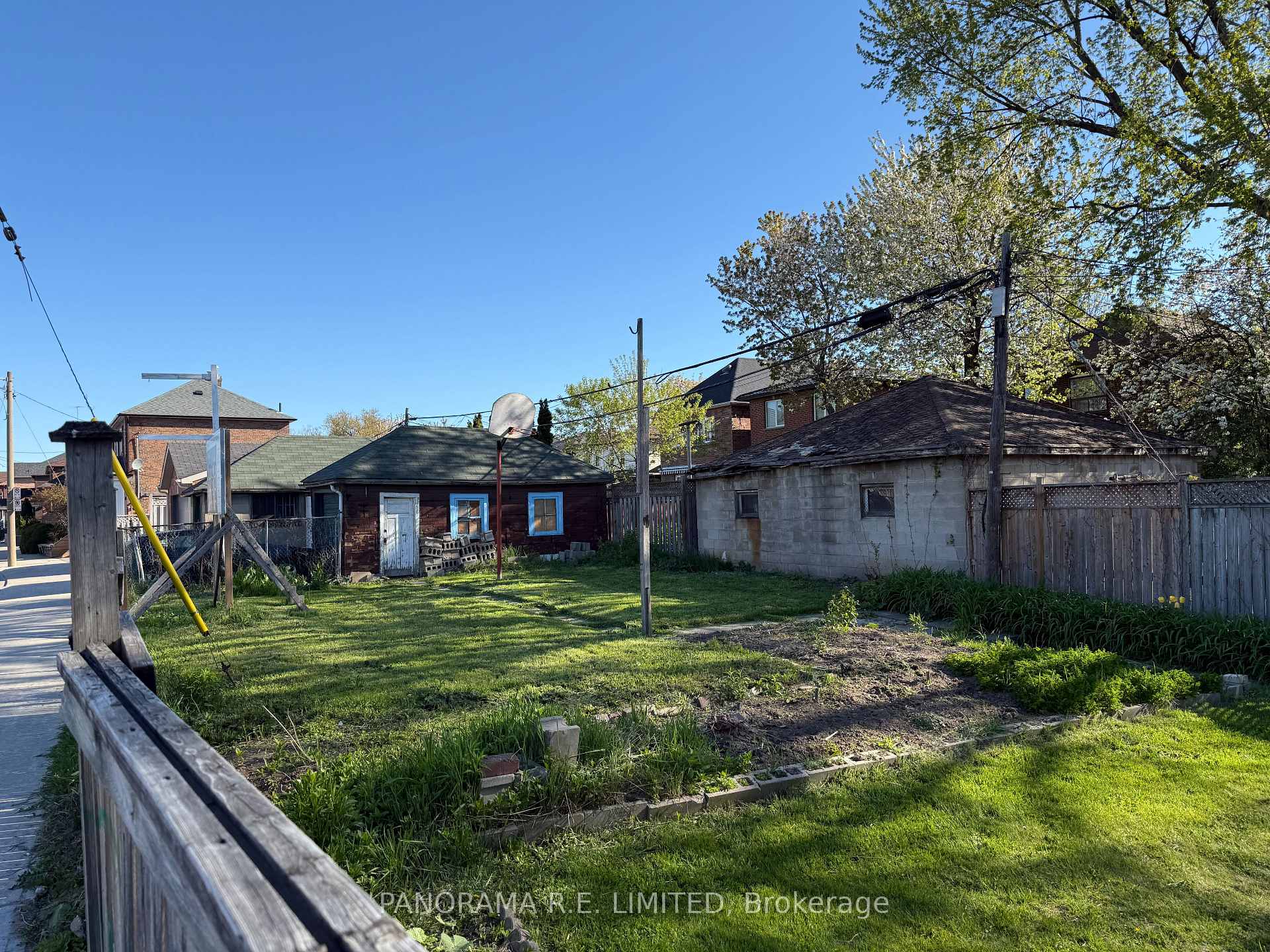 Photo 3 of 505 Old Weston Road, Toronto, Weston-Pellam Park — HOMEH