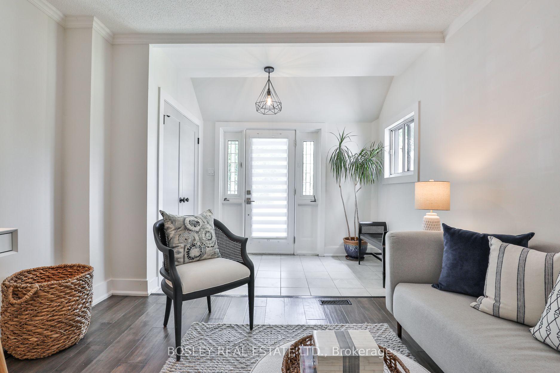 Photo 3 of 373 Sammon Avenue, Toronto, Danforth Village-East York — HOMEH