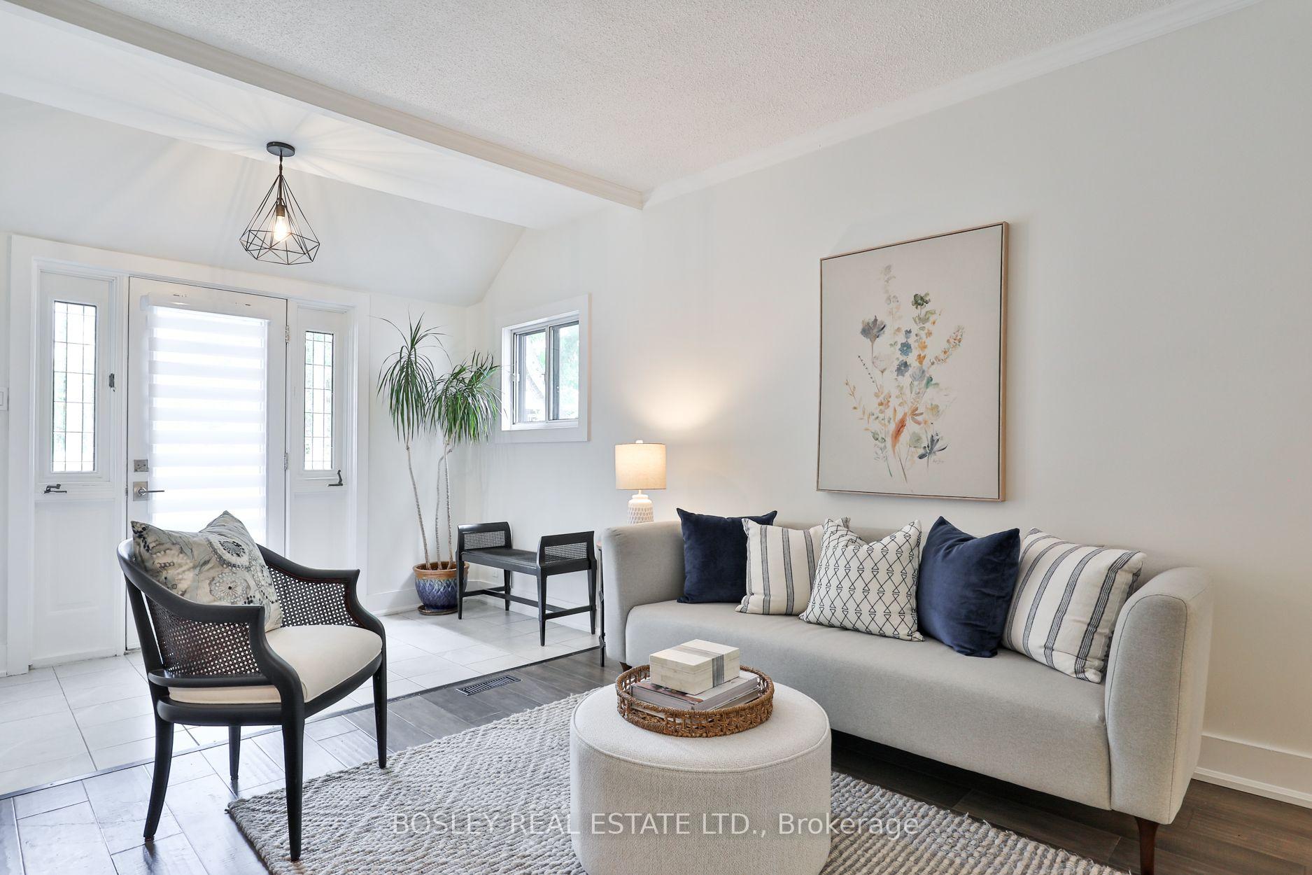 Photo 4 of 373 Sammon Avenue, Toronto, Danforth Village-East York — HOMEH