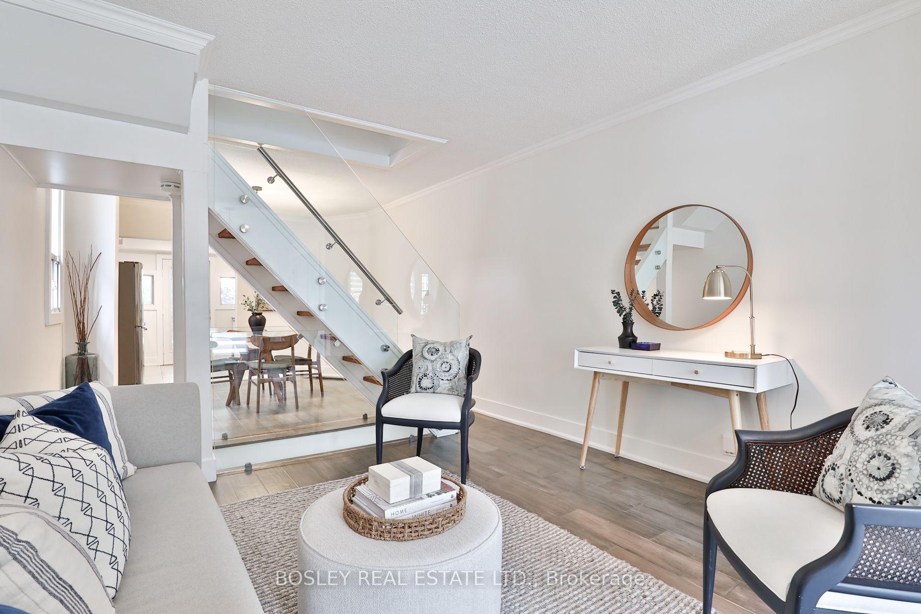 Photo 7 of 373 Sammon Avenue, Toronto, Danforth Village-East York — HOMEH