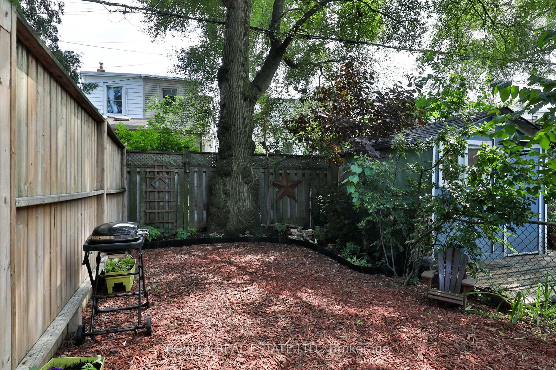 Photo 37 of 373 Sammon Avenue, Toronto, Danforth Village-East York — HOMEH