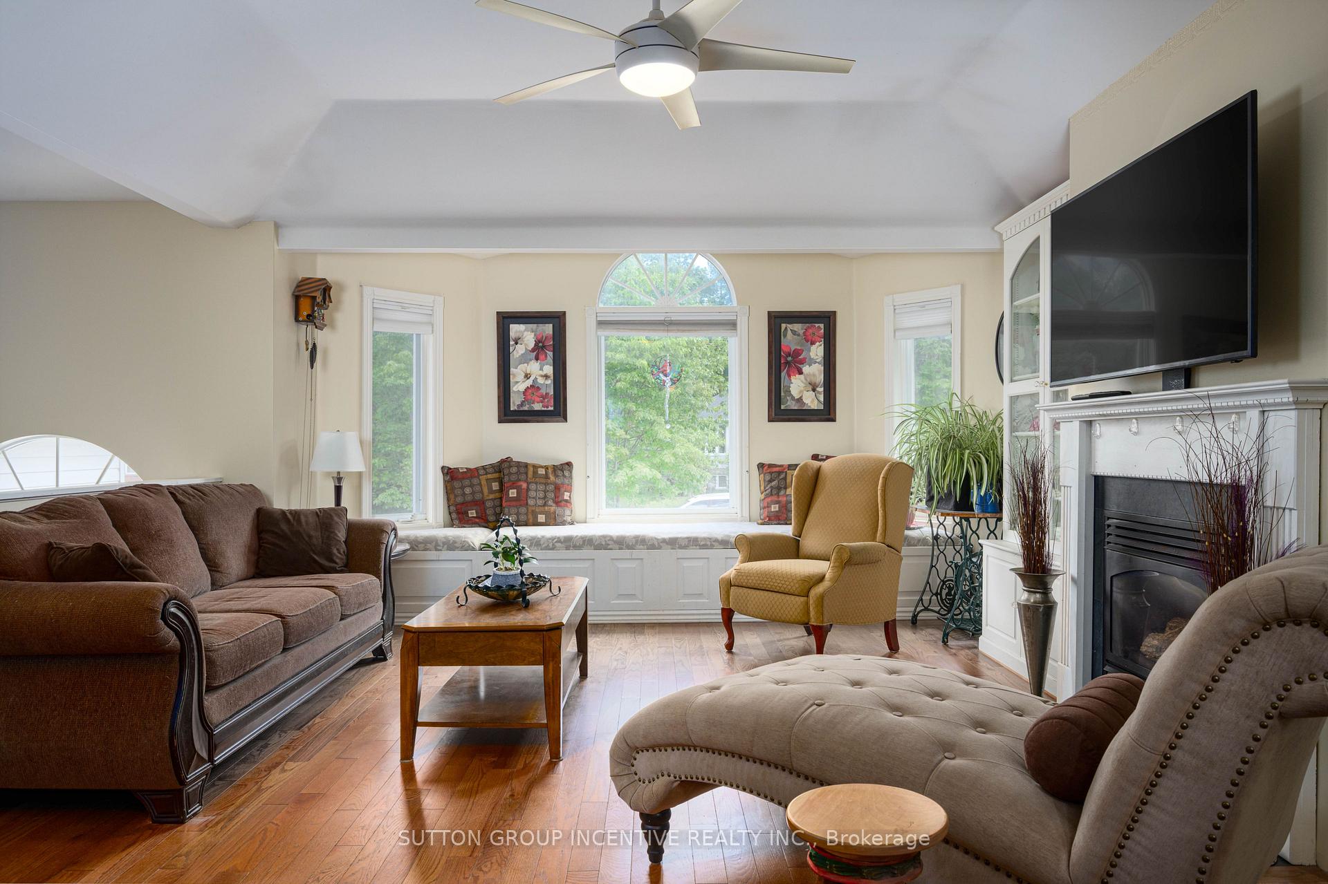 Photo 9 of 48 Wesley Avenue, Wasaga Beach — HOMEH