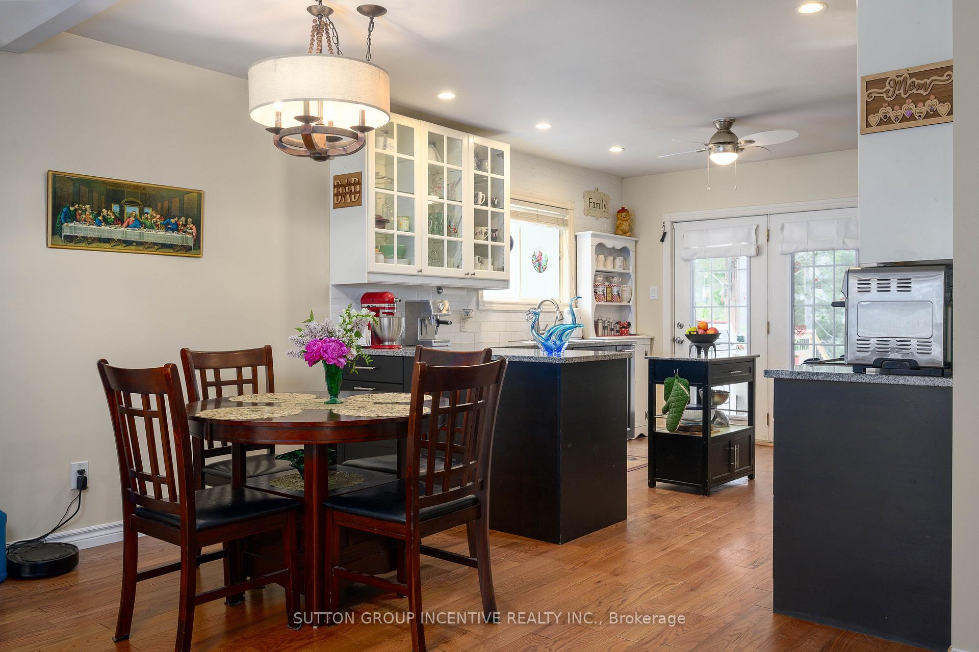 Photo 11 of 48 Wesley Avenue, Wasaga Beach — HOMEH