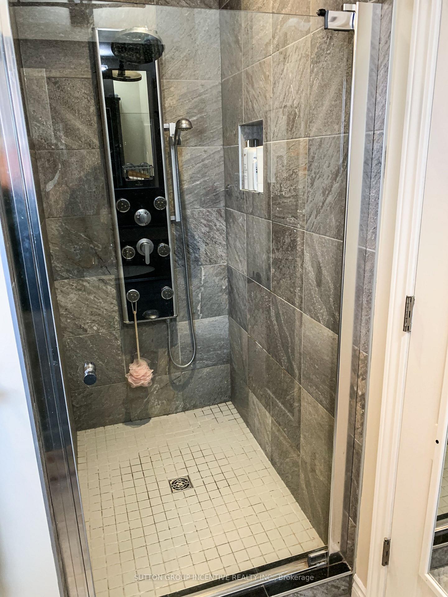 Photo 25 of 48 Wesley Avenue, Wasaga Beach — HOMEH