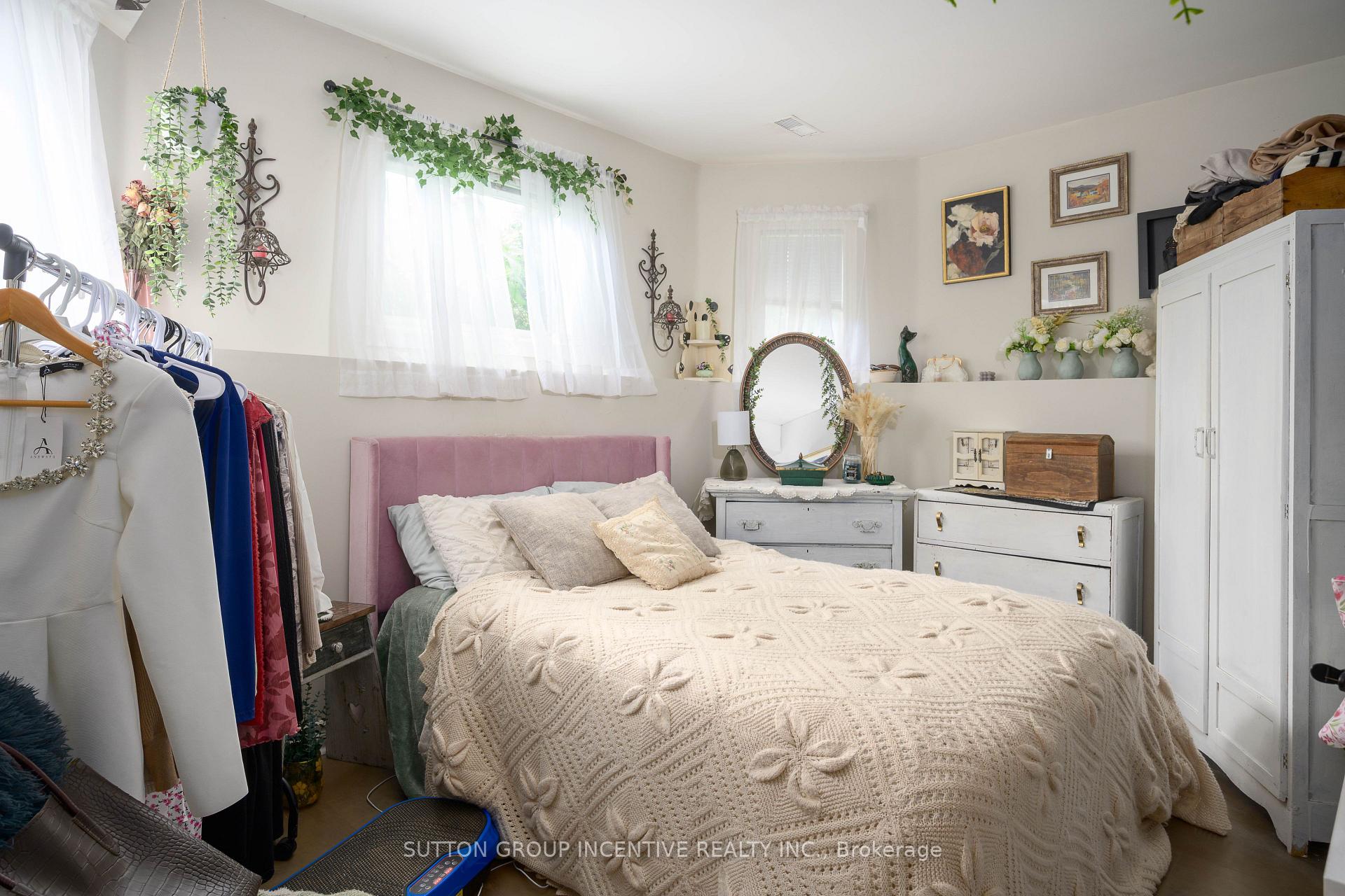 Photo 33 of 48 Wesley Avenue, Wasaga Beach — HOMEH