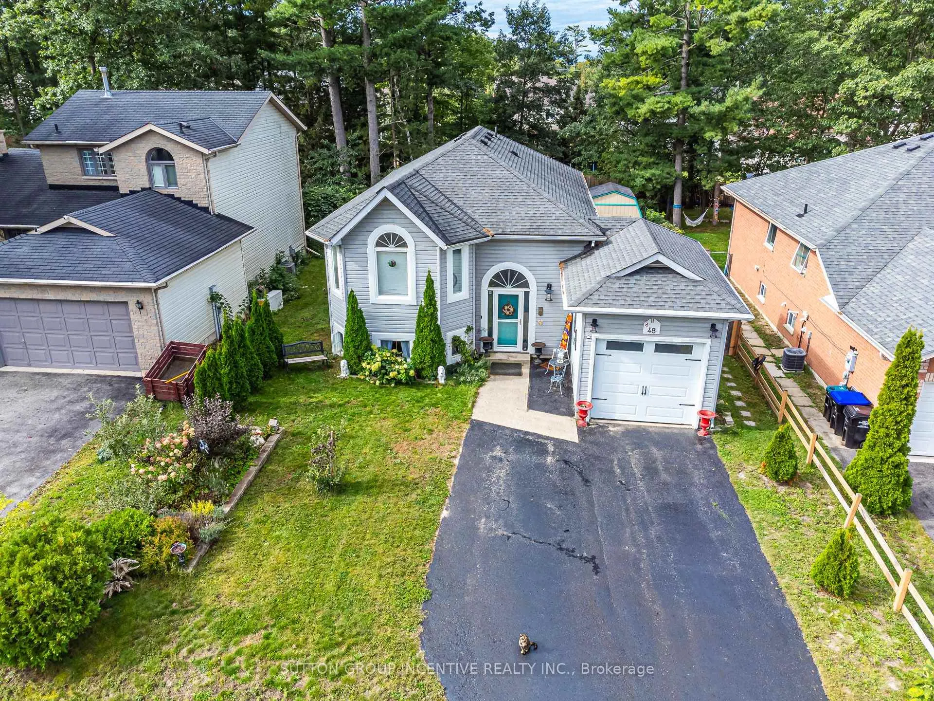 Photo 4 of 48 Wesley Avenue, Wasaga Beach — HOMEH