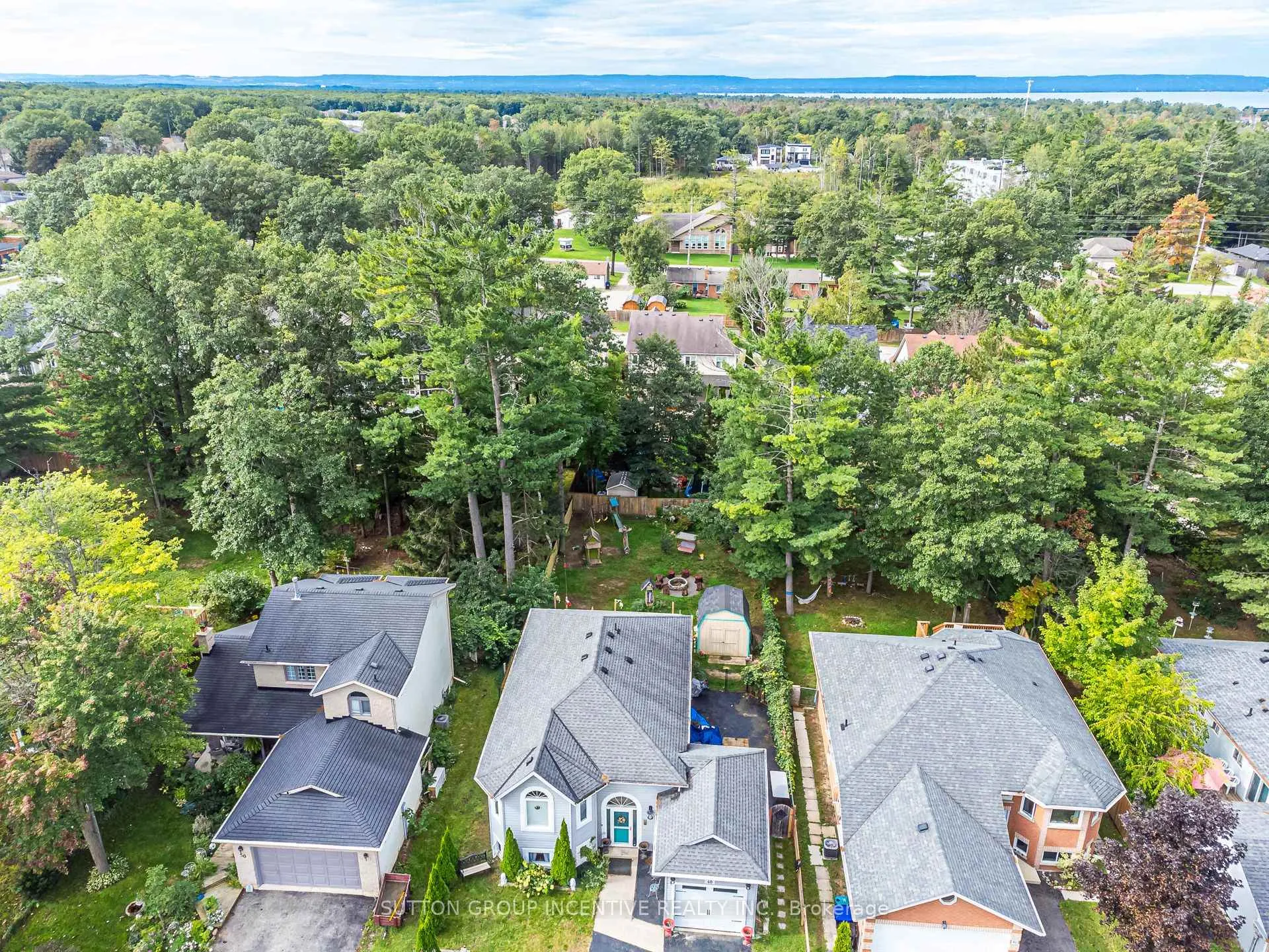 Photo 46 of 48 Wesley Avenue, Wasaga Beach — HOMEH