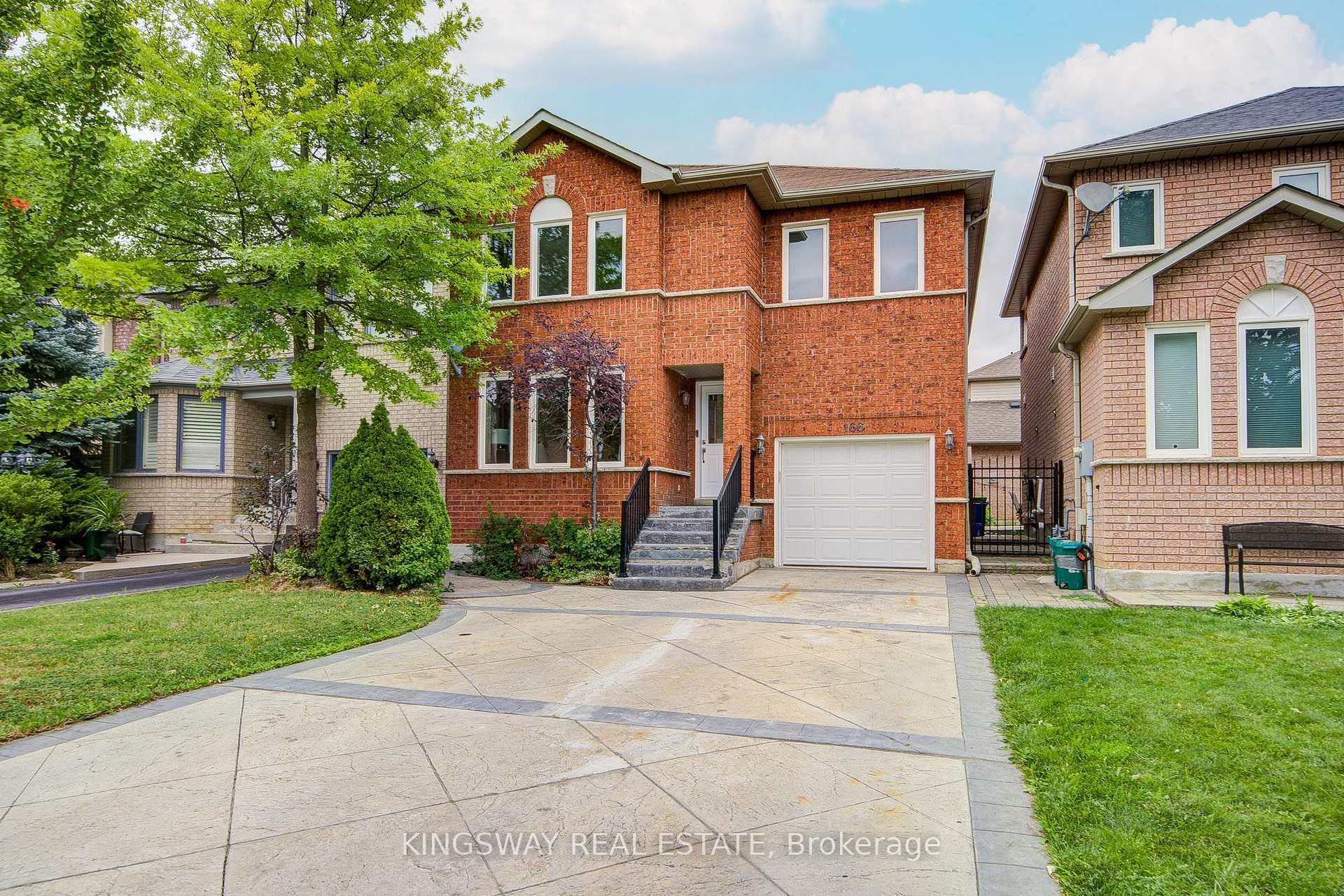 Photo 1 of 166 Matthew Drive, Vaughan, East Woodbridge — HOMEH
